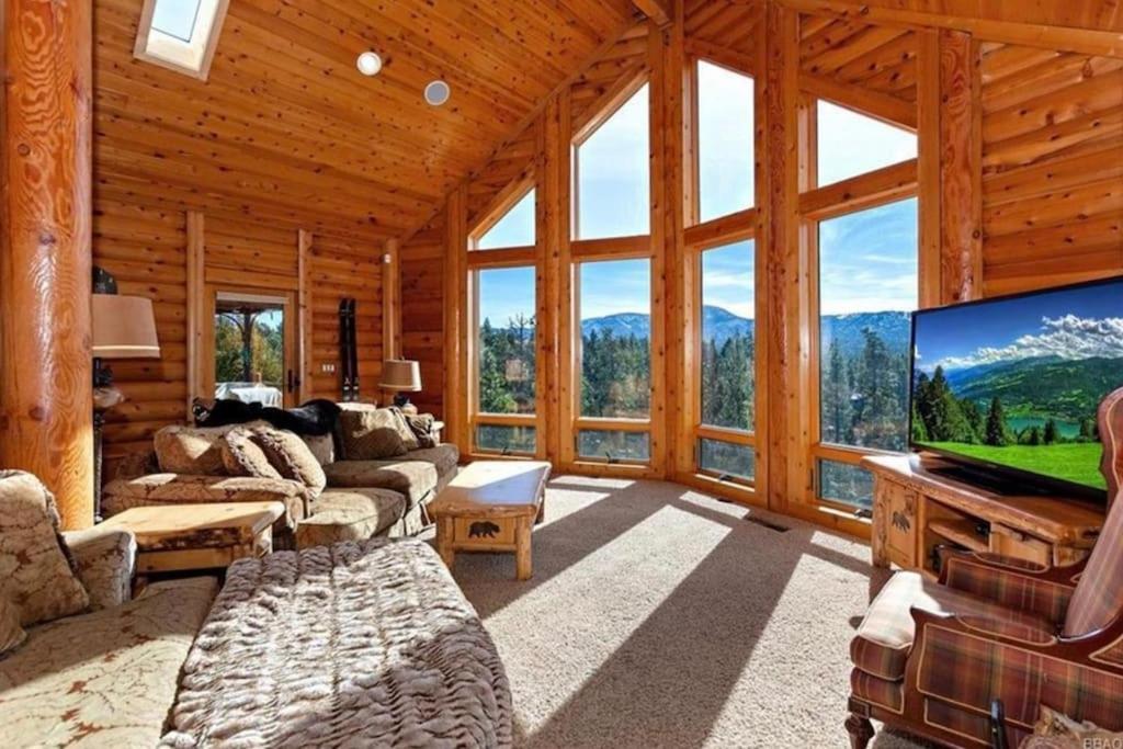 Three-Bedroom House - Photo 44