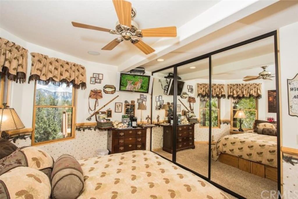 Three-Bedroom House - Photo 15