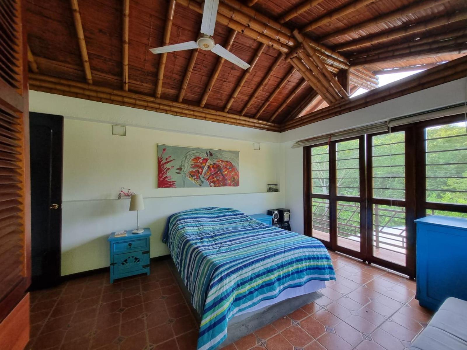 Four-Bedroom House photo 1