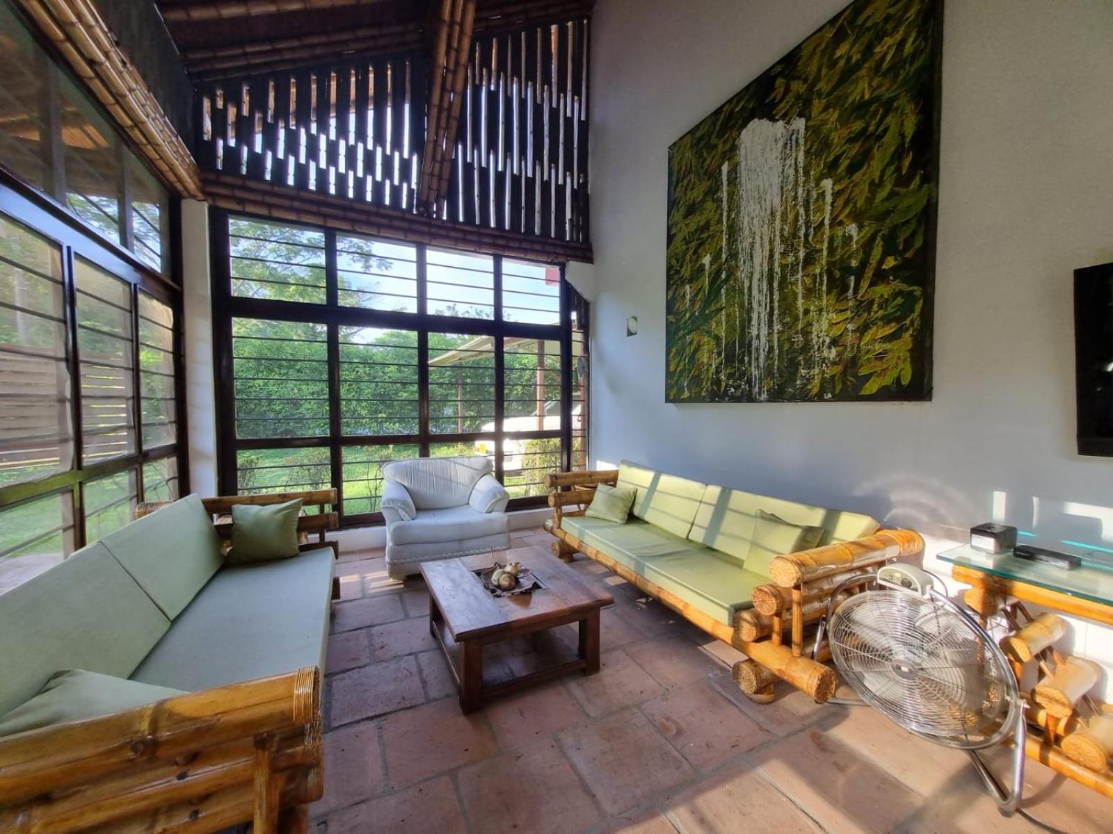 Four-Bedroom House photo 2