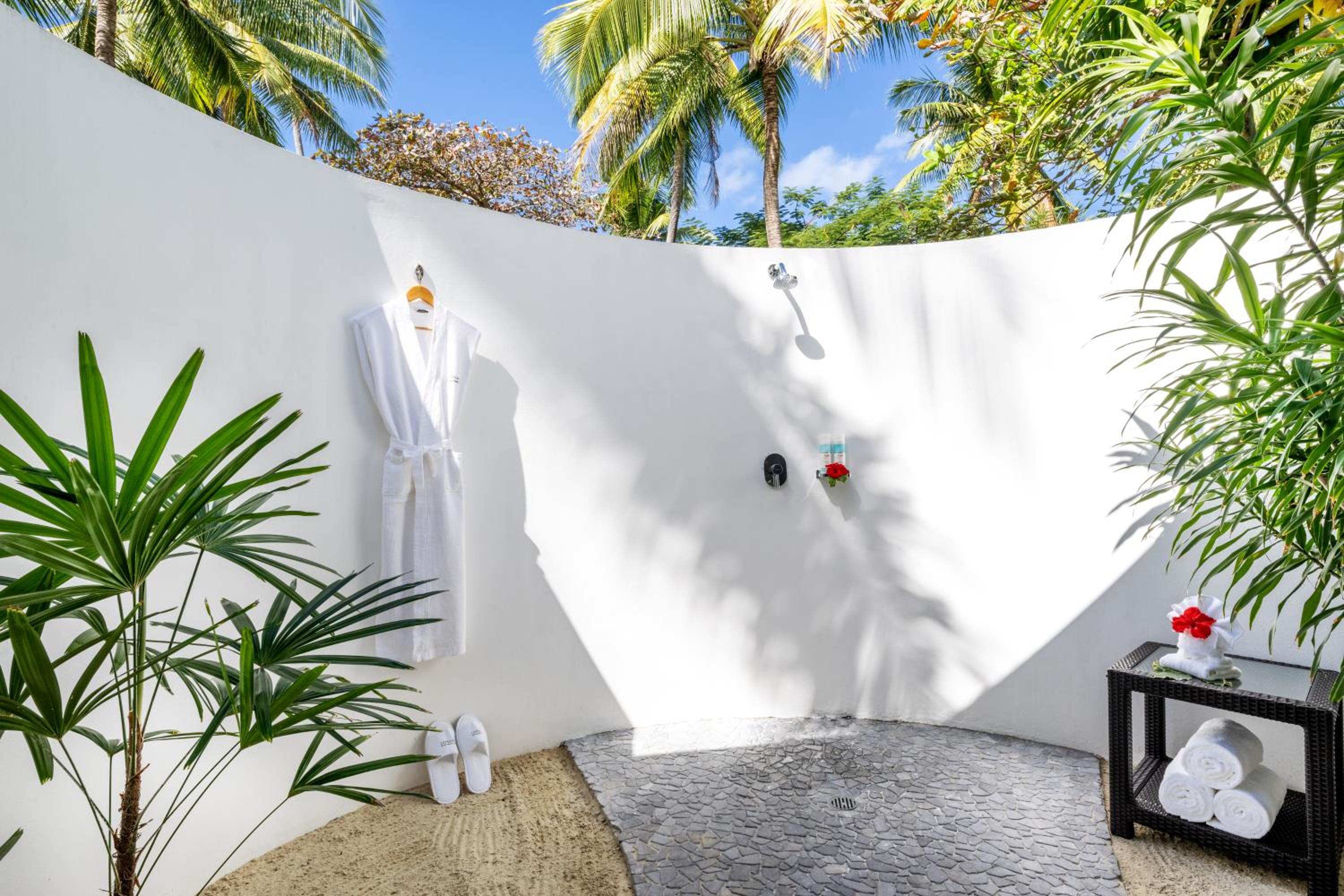 Beach Front Pool Bure