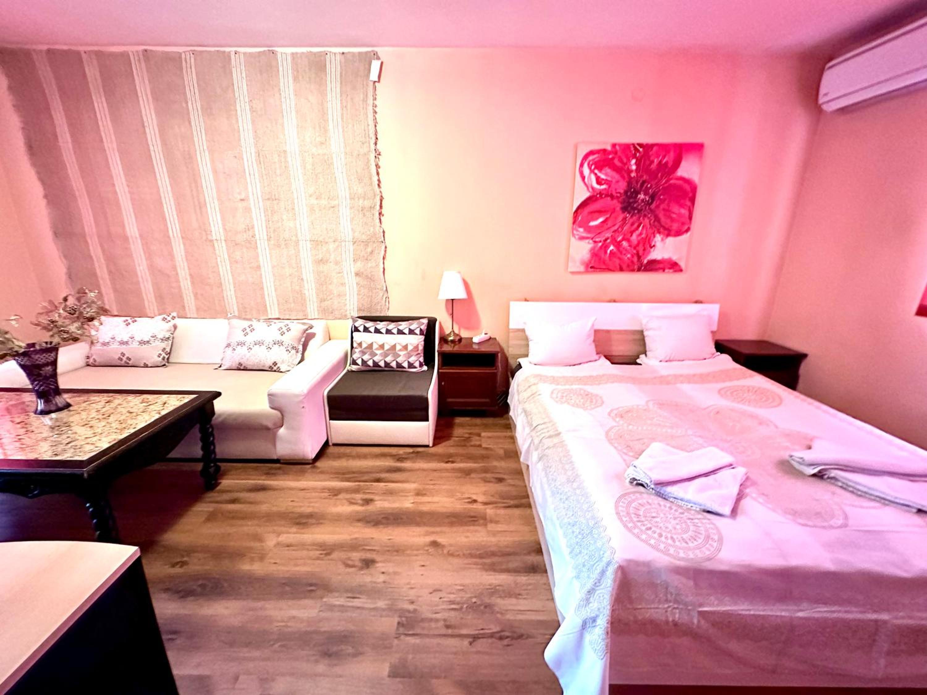 Deluxe Double Room with Pool Access photo 3