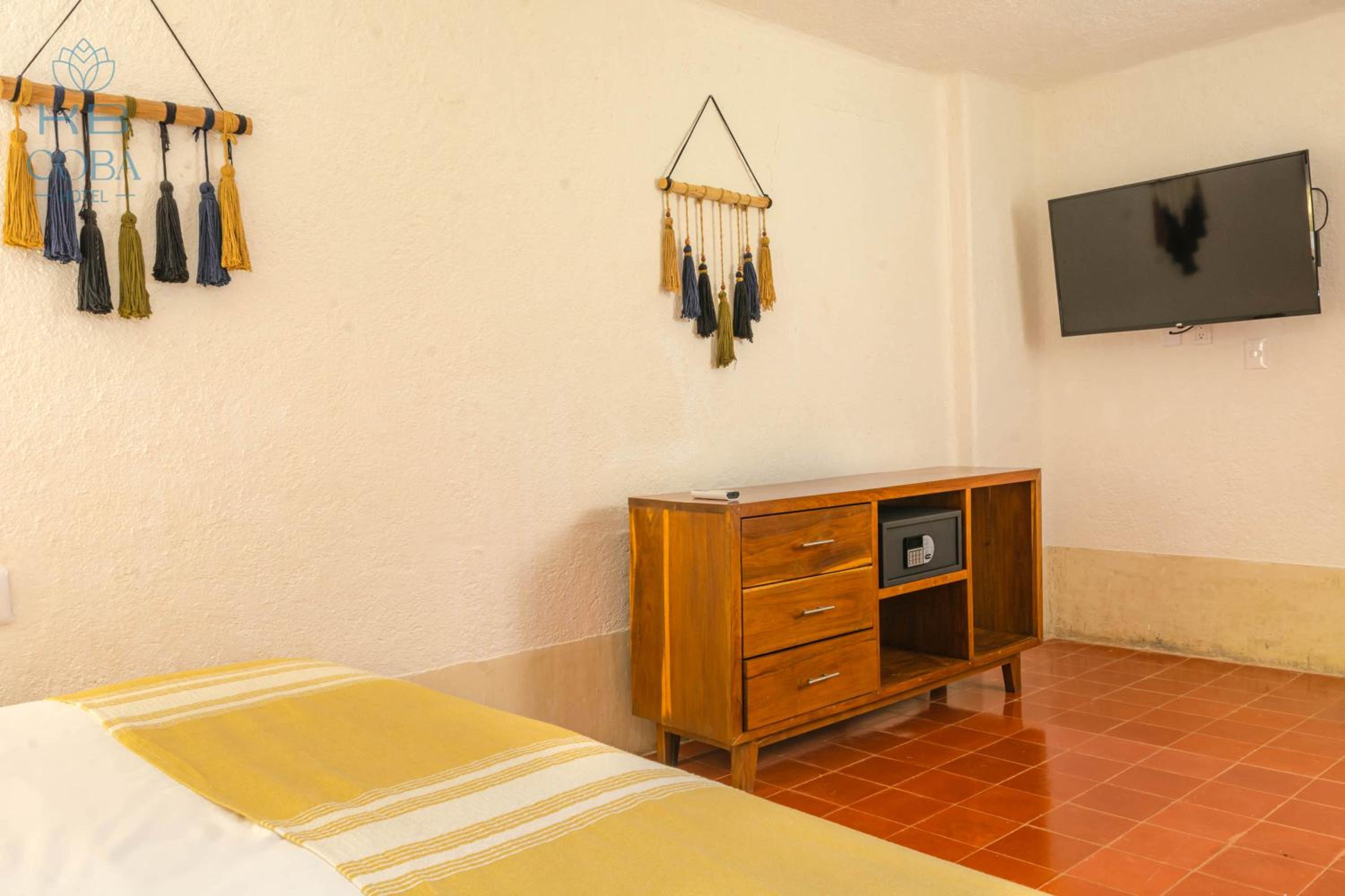 Superior Suite - Photo 7