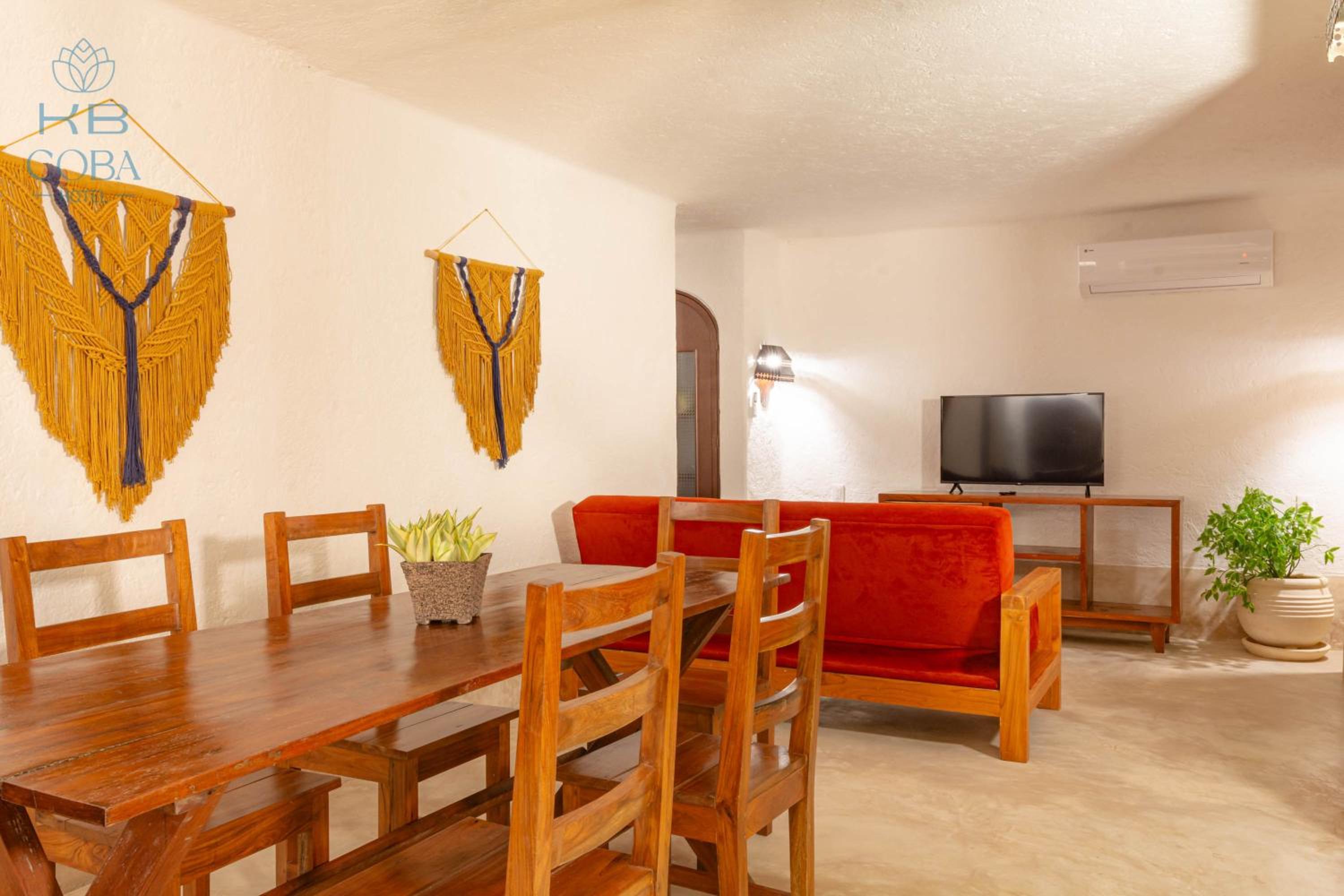Superior Suite - Photo 2