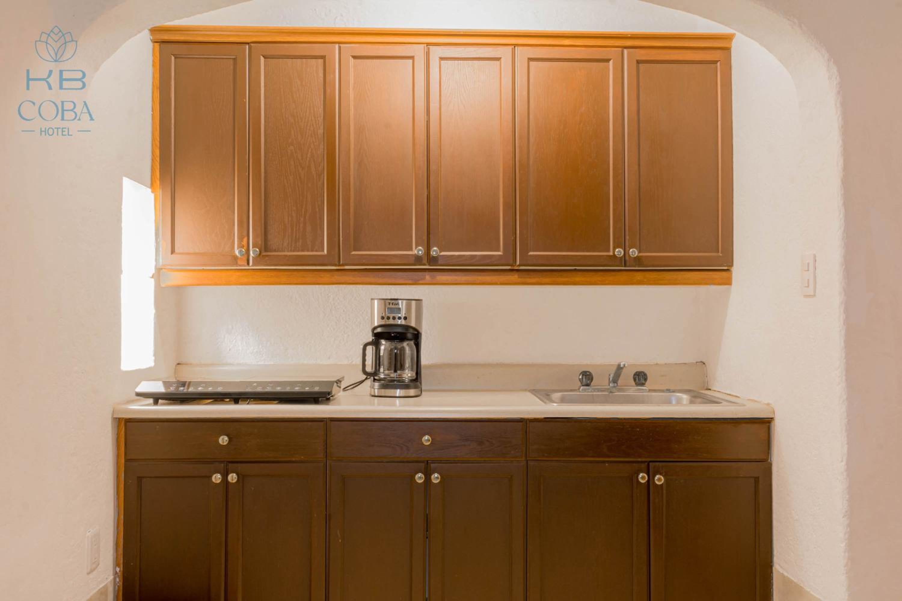 Superior Suite - Photo 11