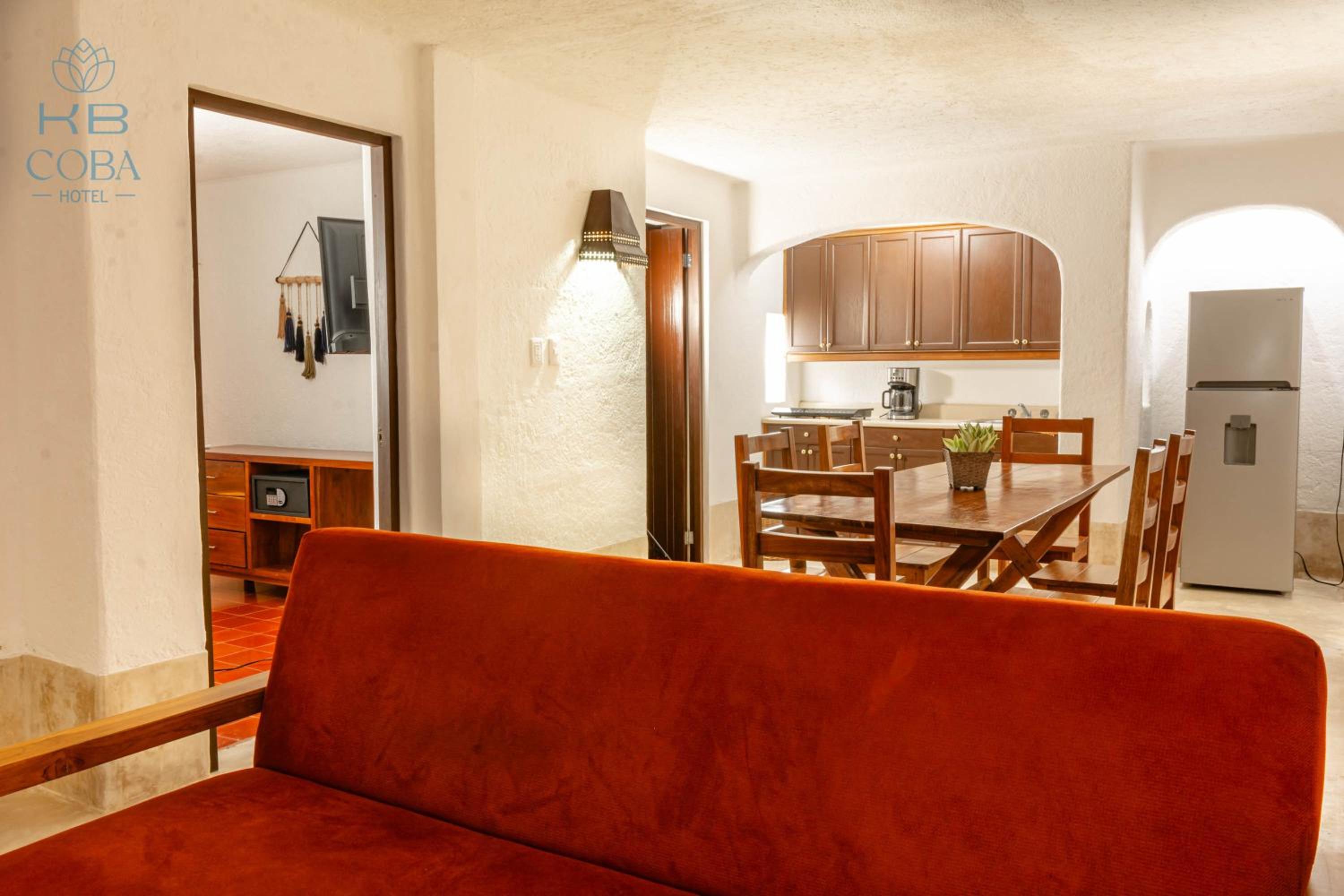 Superior Suite - Photo 14
