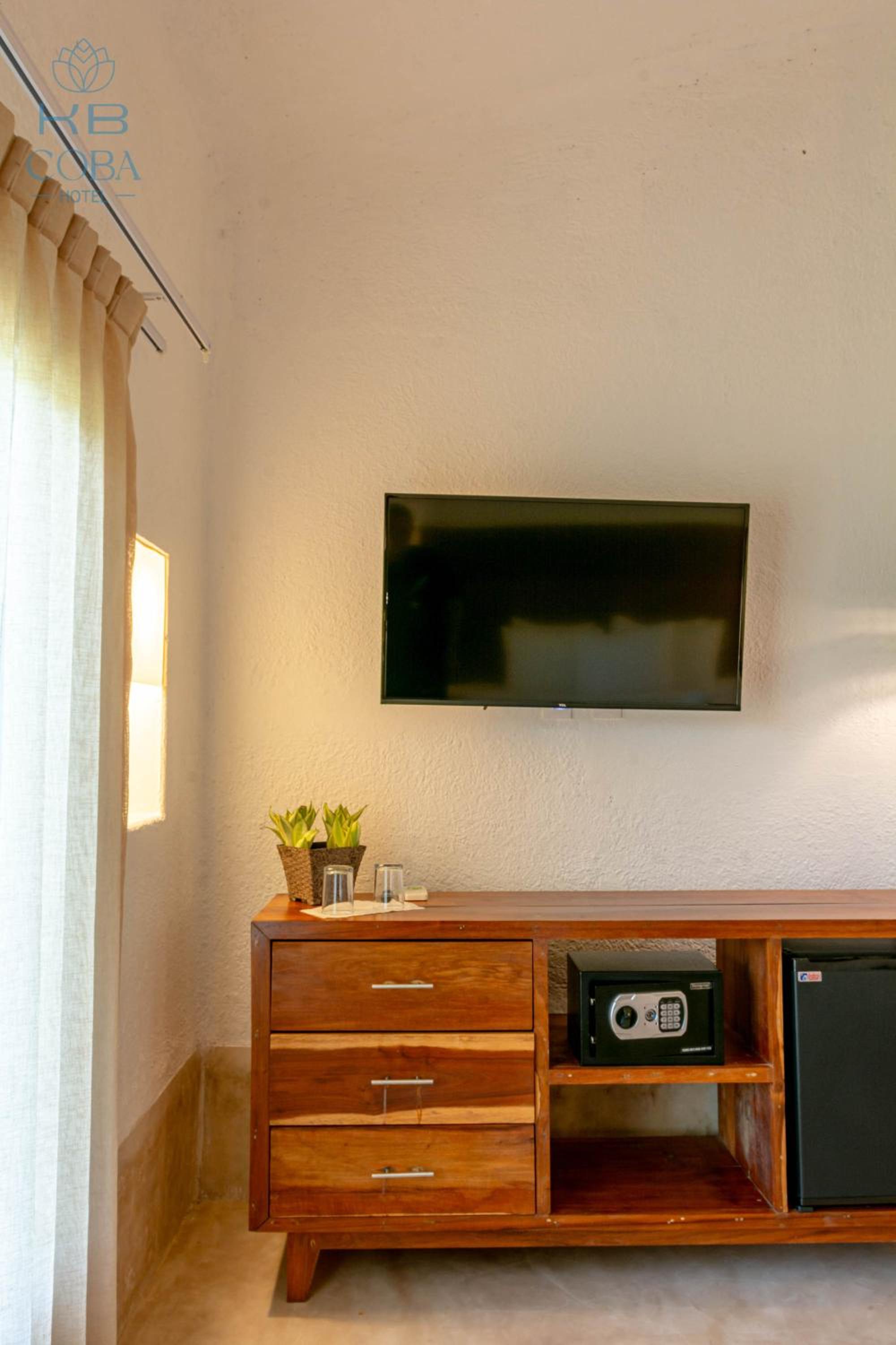 Deluxe Room - Photo 4