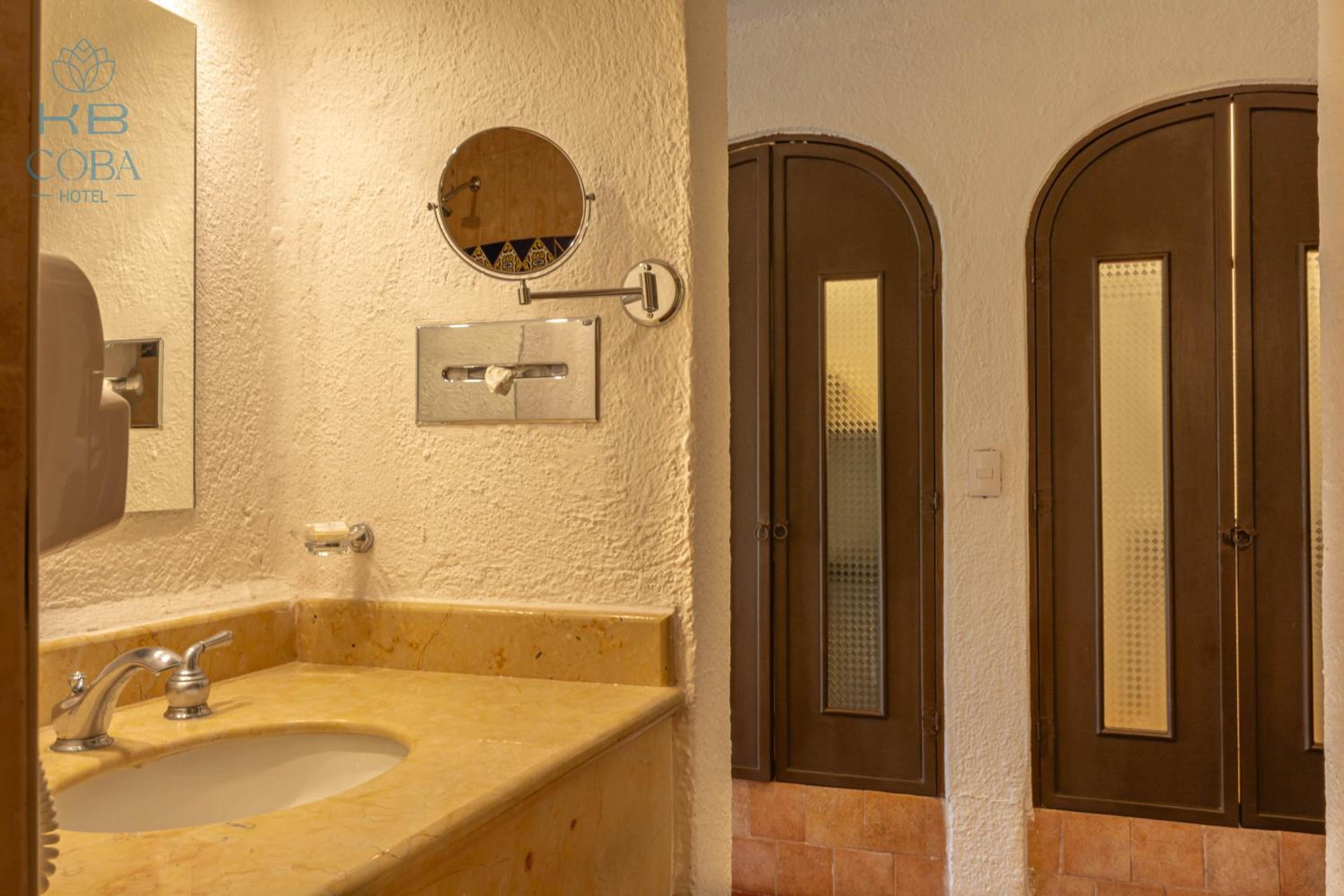 Deluxe Room - Photo 2