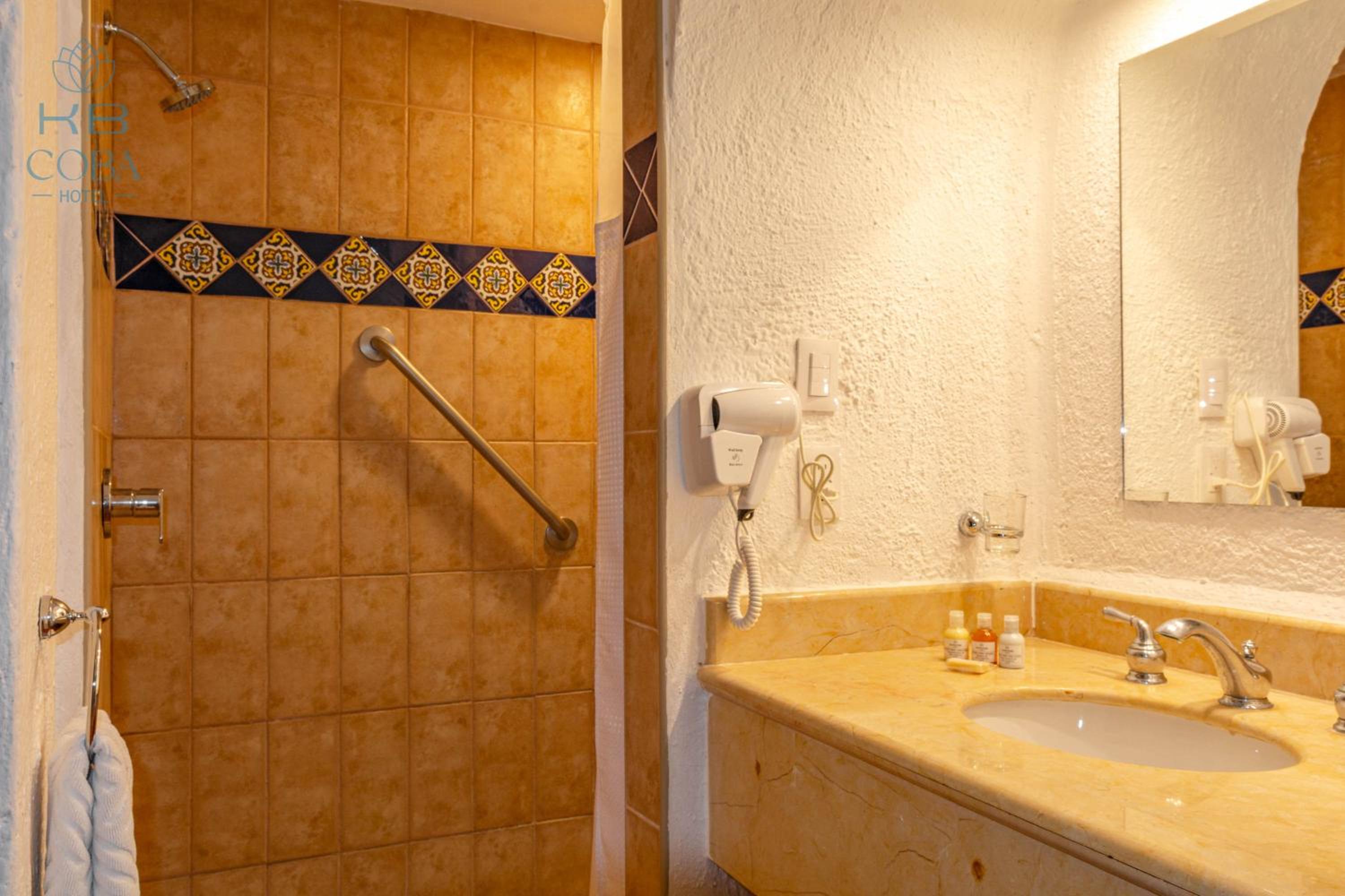 Deluxe King Room - Photo 4