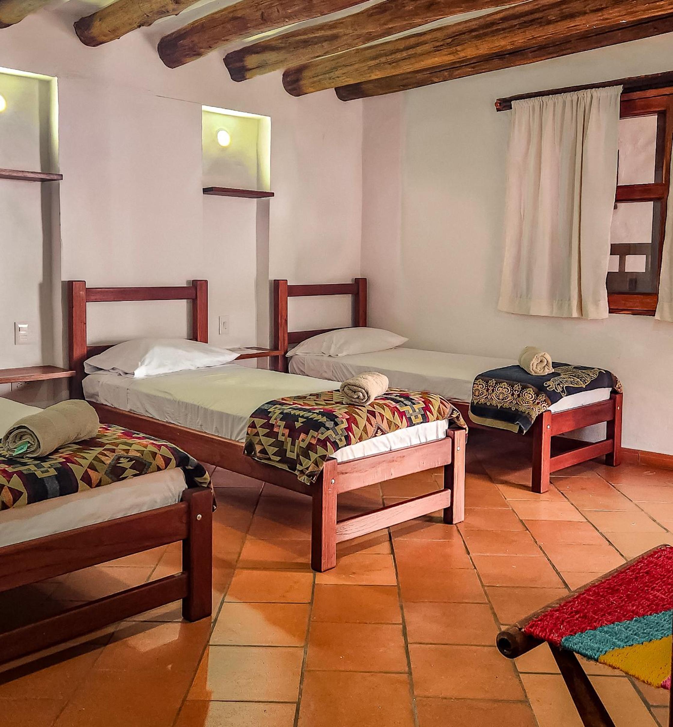 Quadruple Room with Private Bathroom photo 3