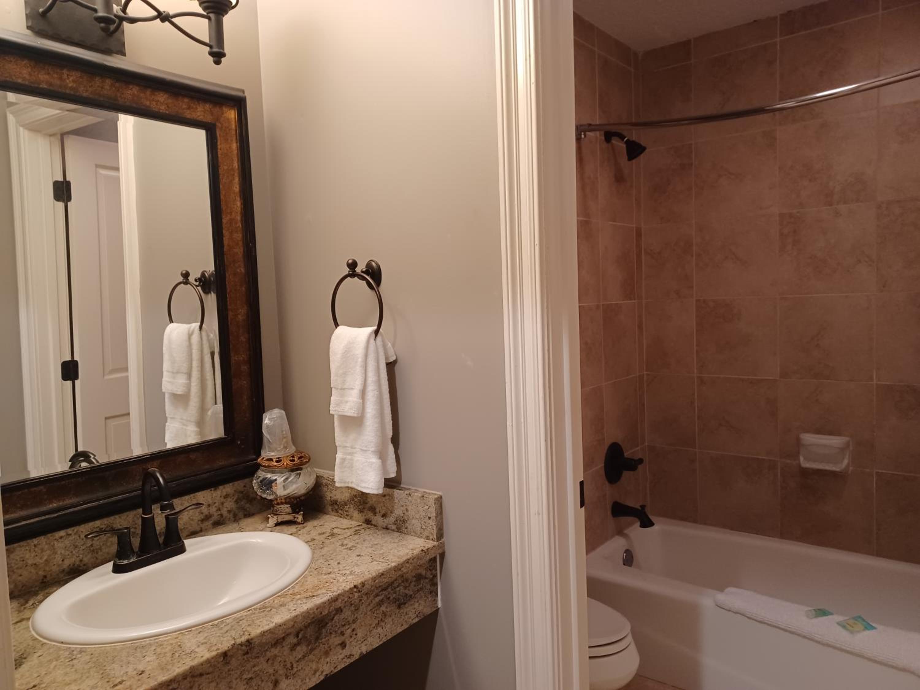 Deluxe Queen Room photo 2
