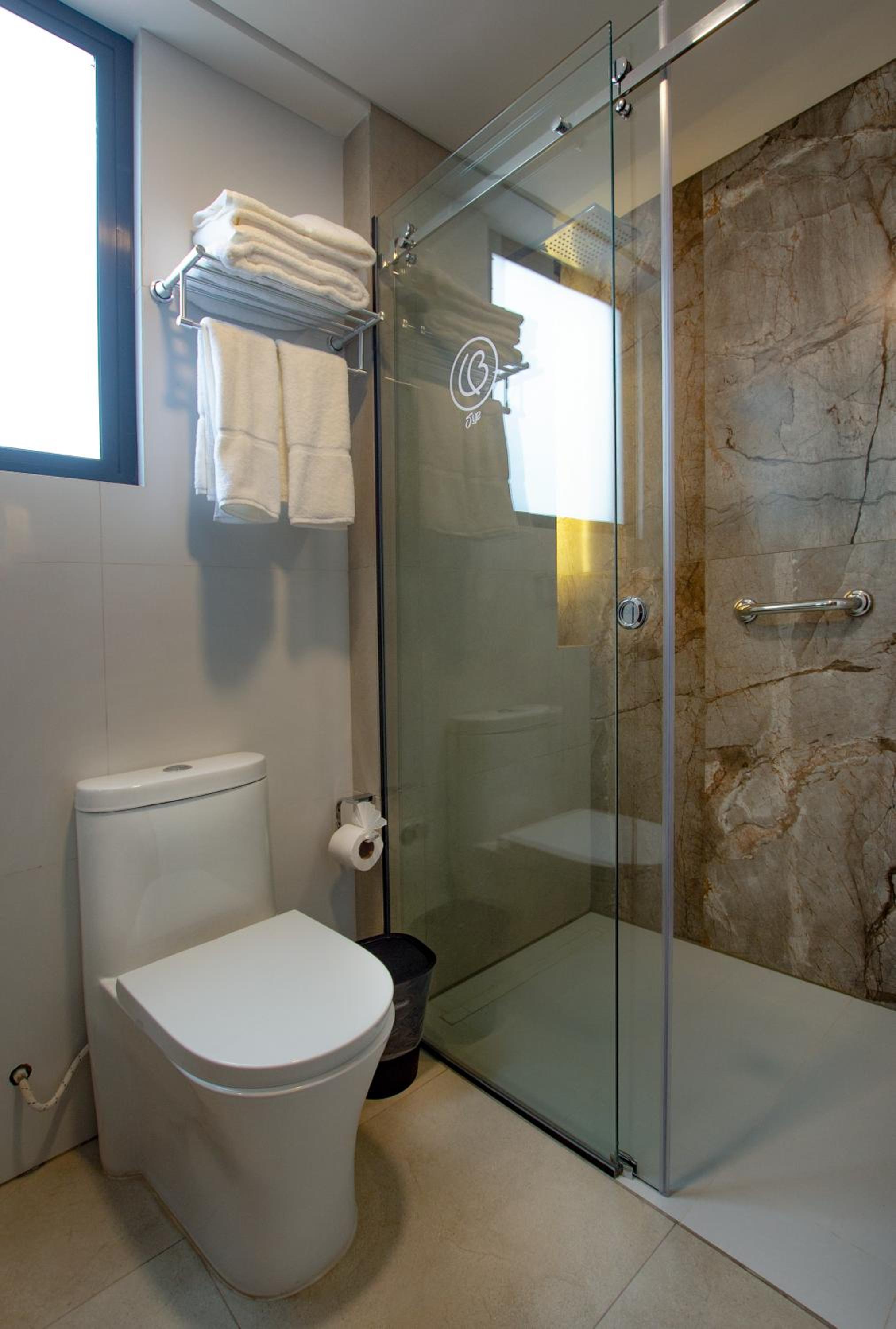 Executive Suite photo 2