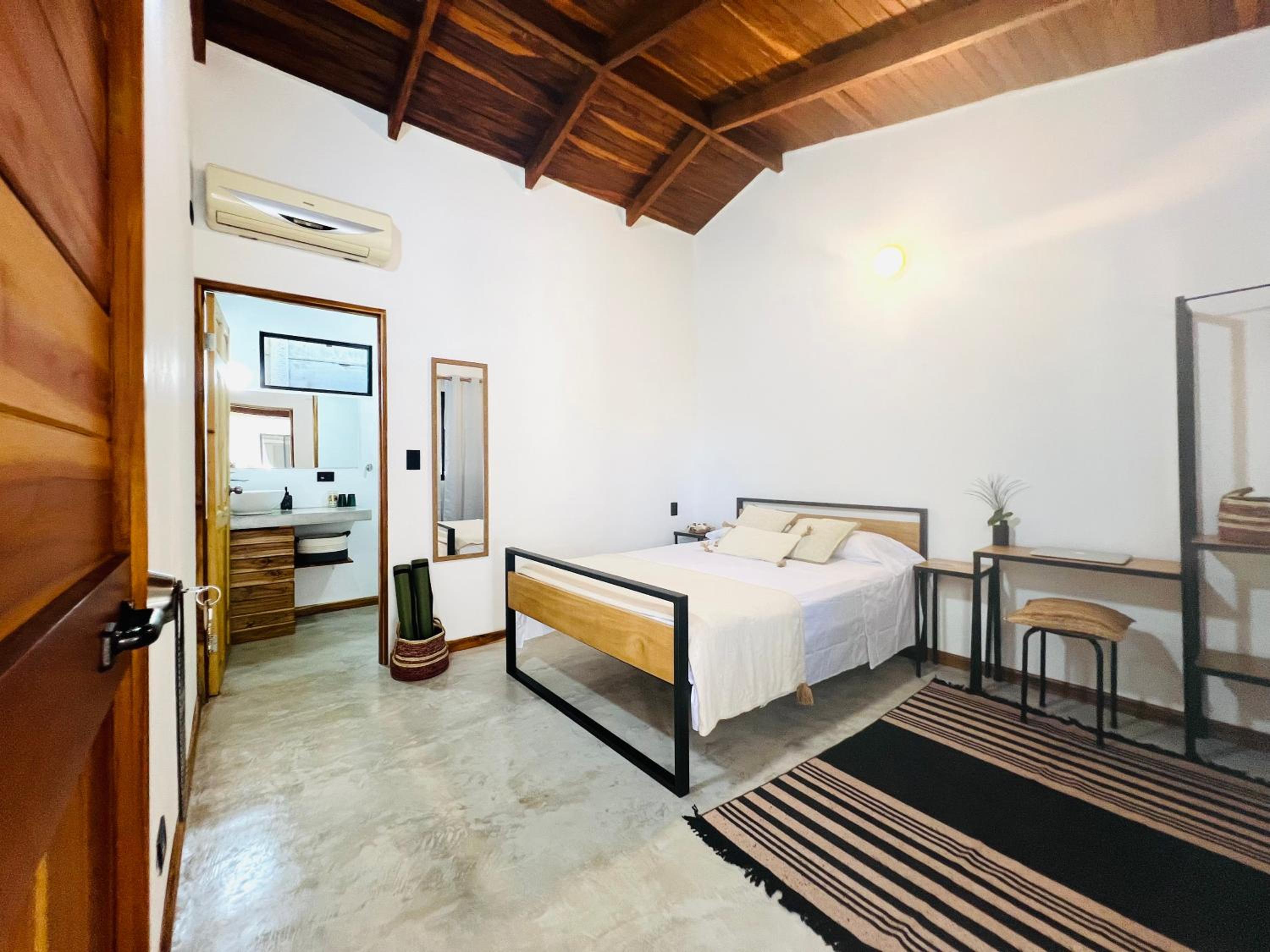 Double Room with Private Bathroom photo 1