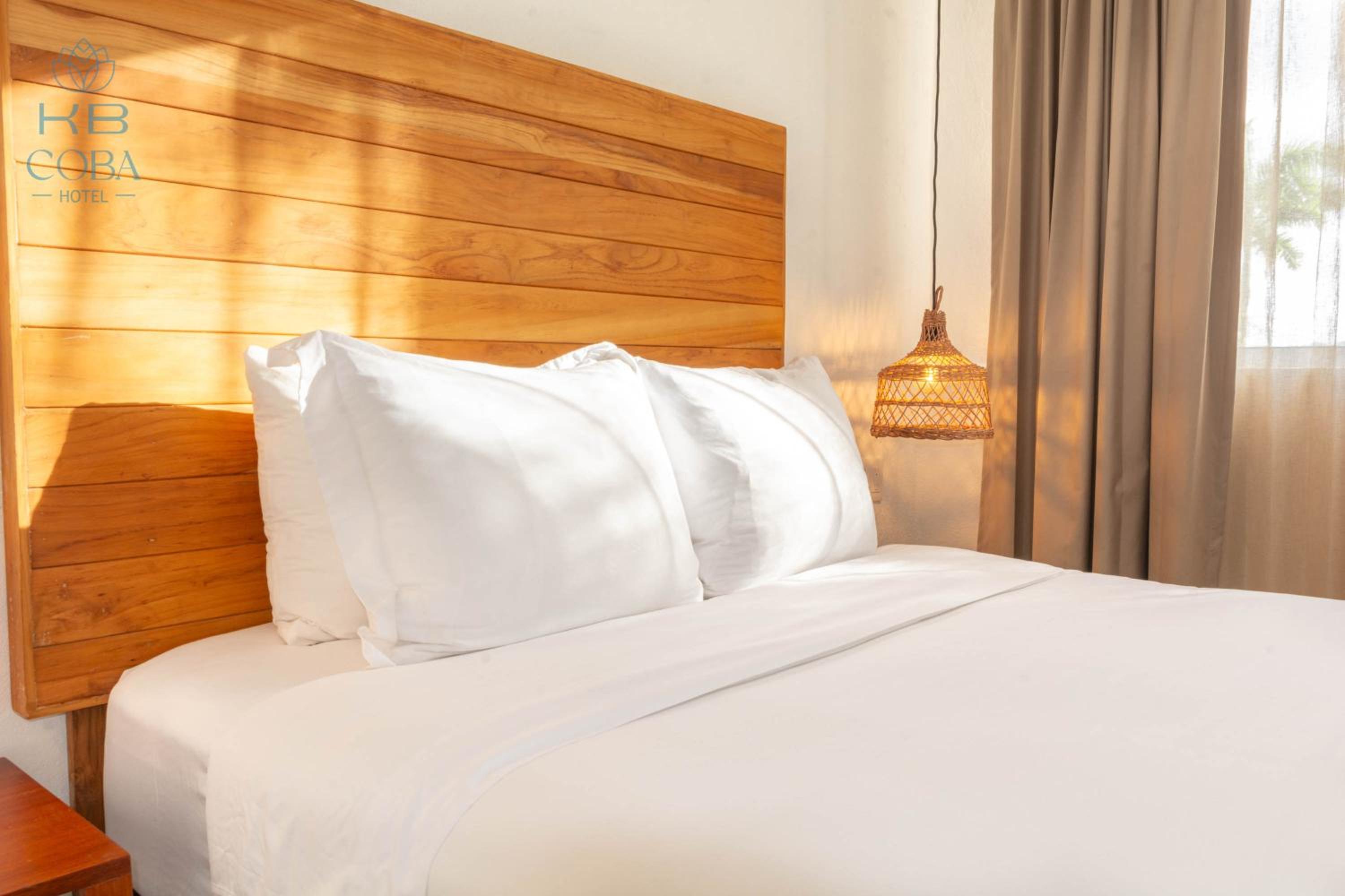 Junior Suite with Canal View - Photo 8