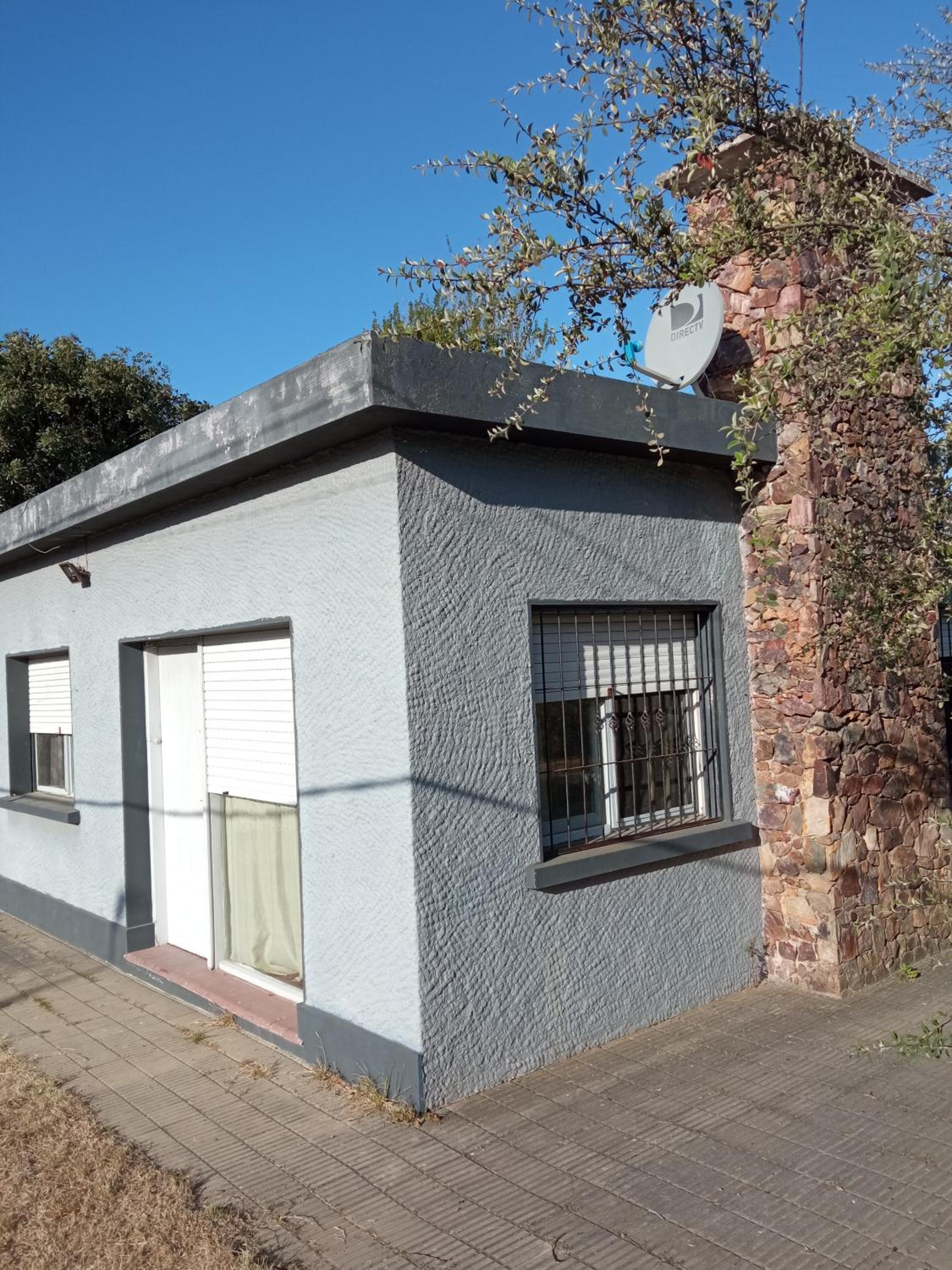 Three-Bedroom House photo 3