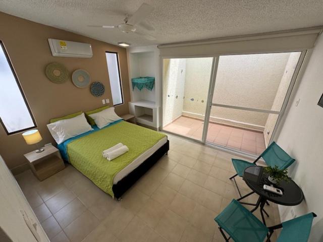 Family Room with Private Bathroom photo 3