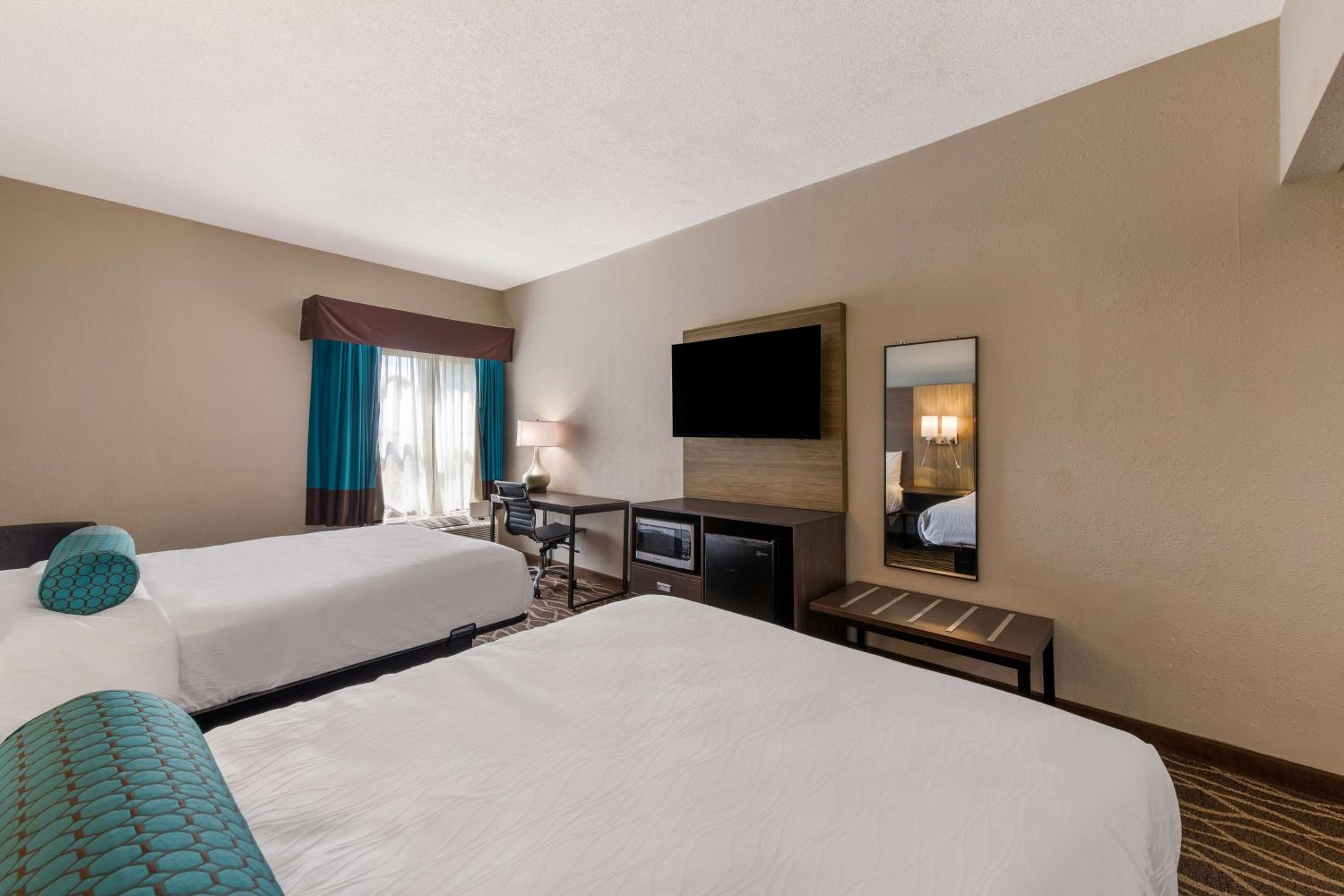 Double Room with Two Double Beds - Photo 3