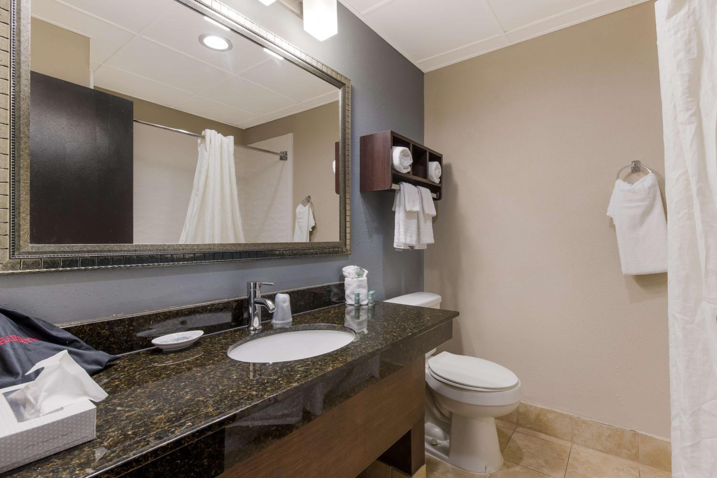 Double Room with Two Double Beds - Photo 4