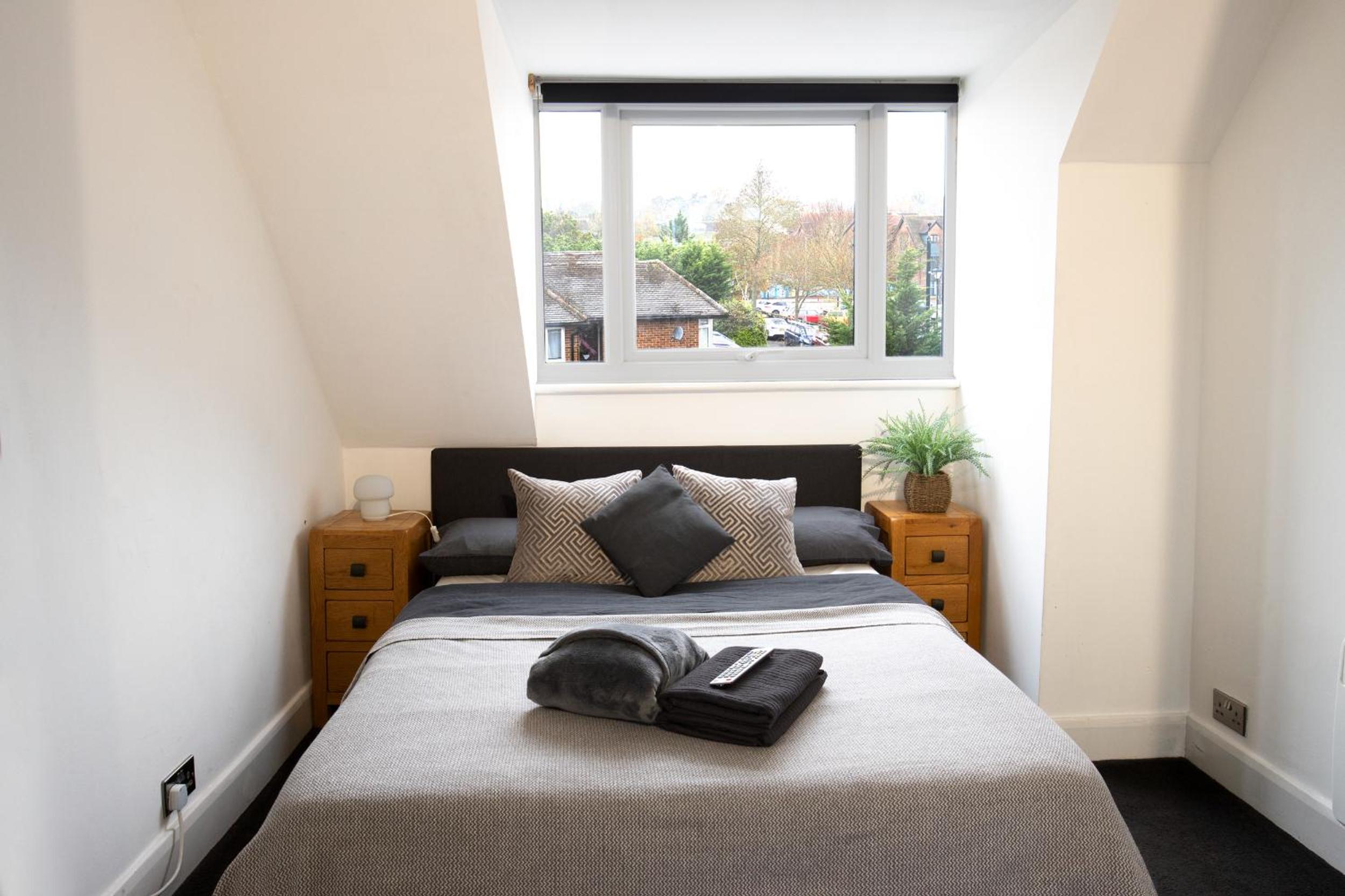 One-Bedroom Apartment photo 1