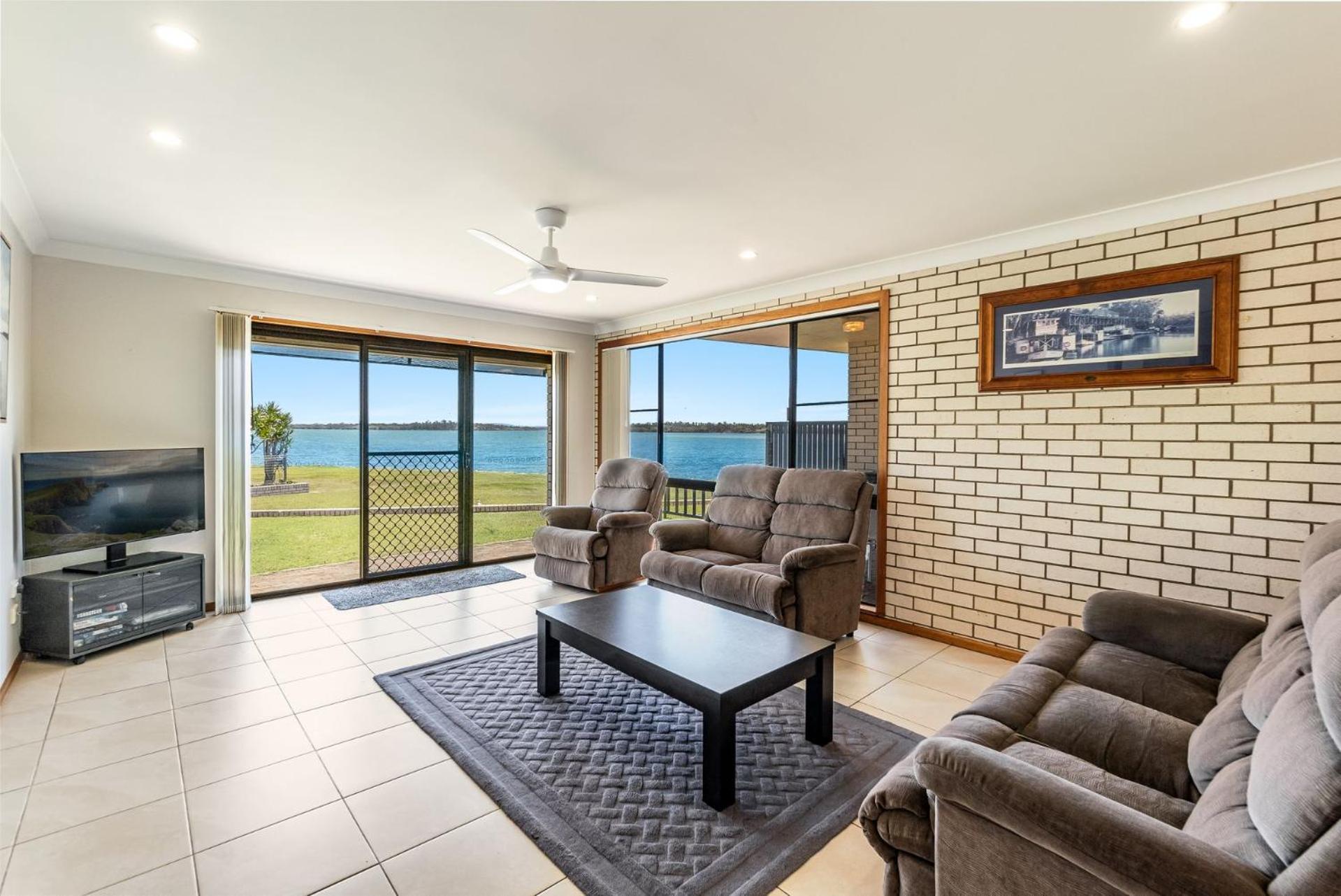 Apartment with Balcony photo 1