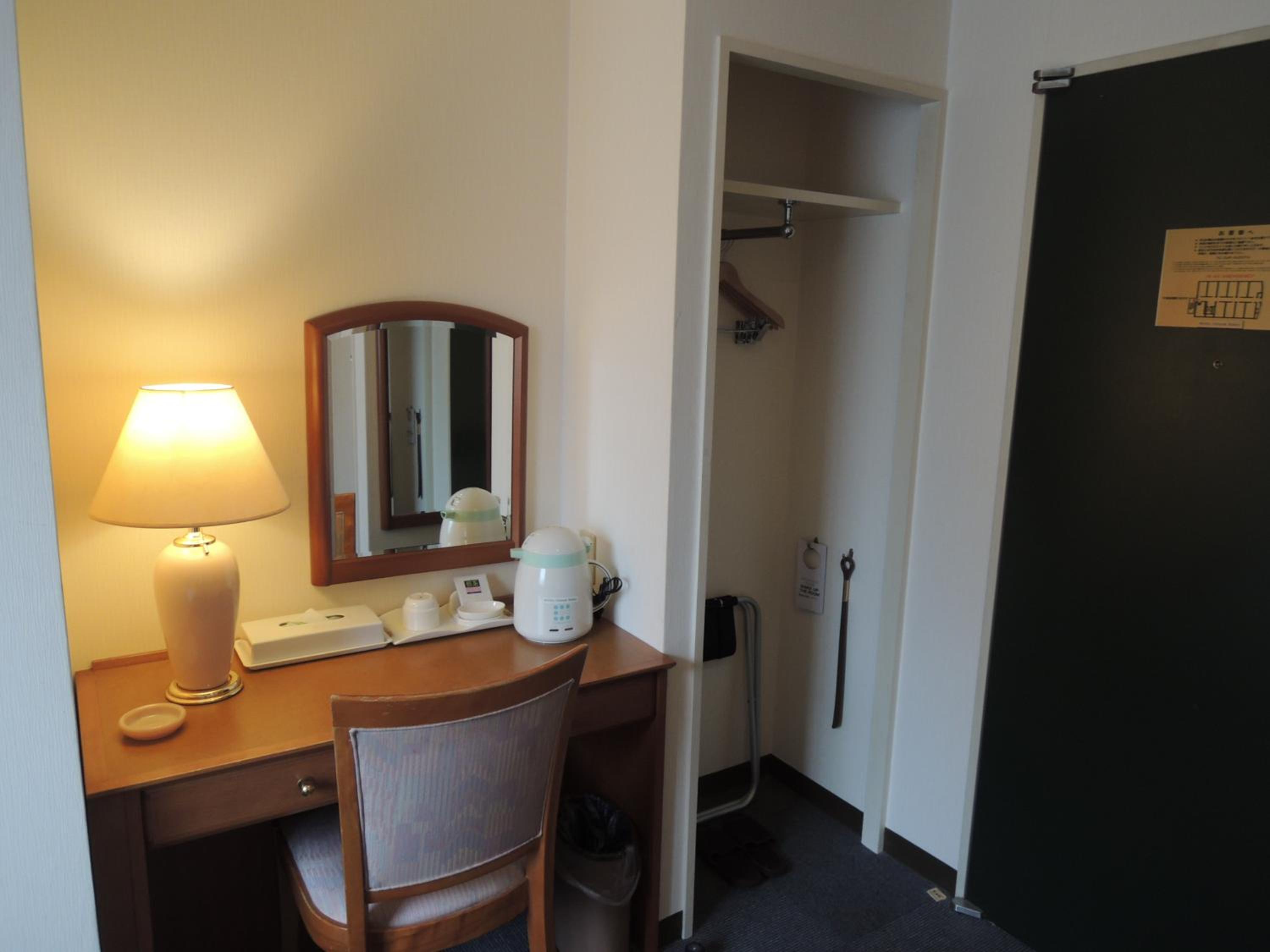 Single Room - Non-Smoking photo 3