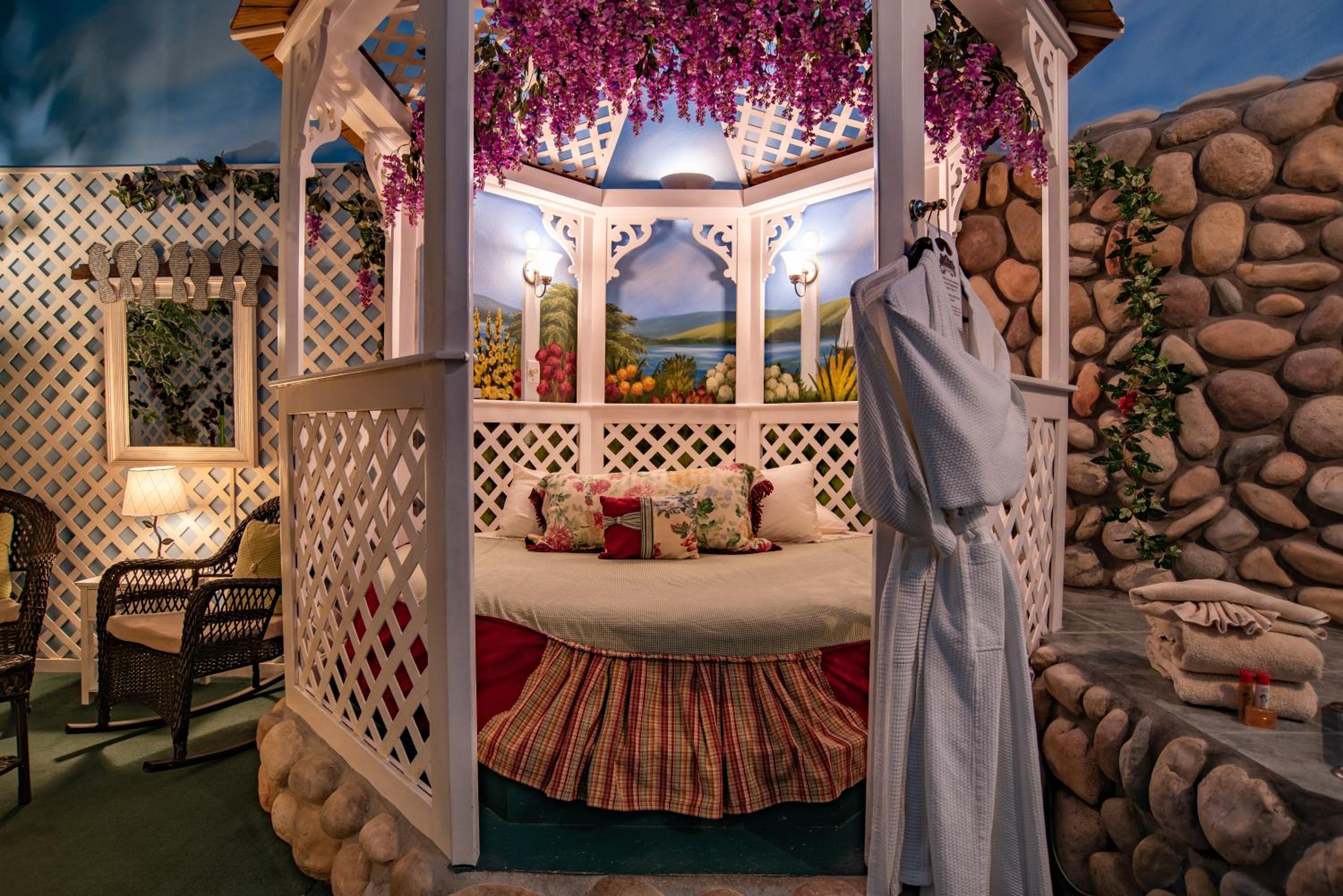 Standard Double Room with Fan photo 1