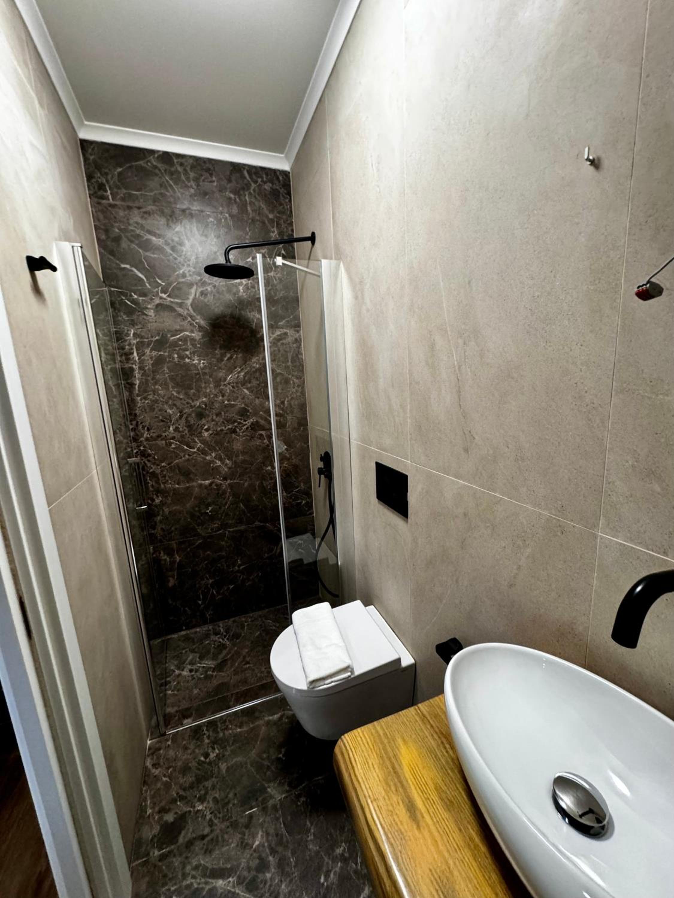 Double Room with Private Bathroom photo 3