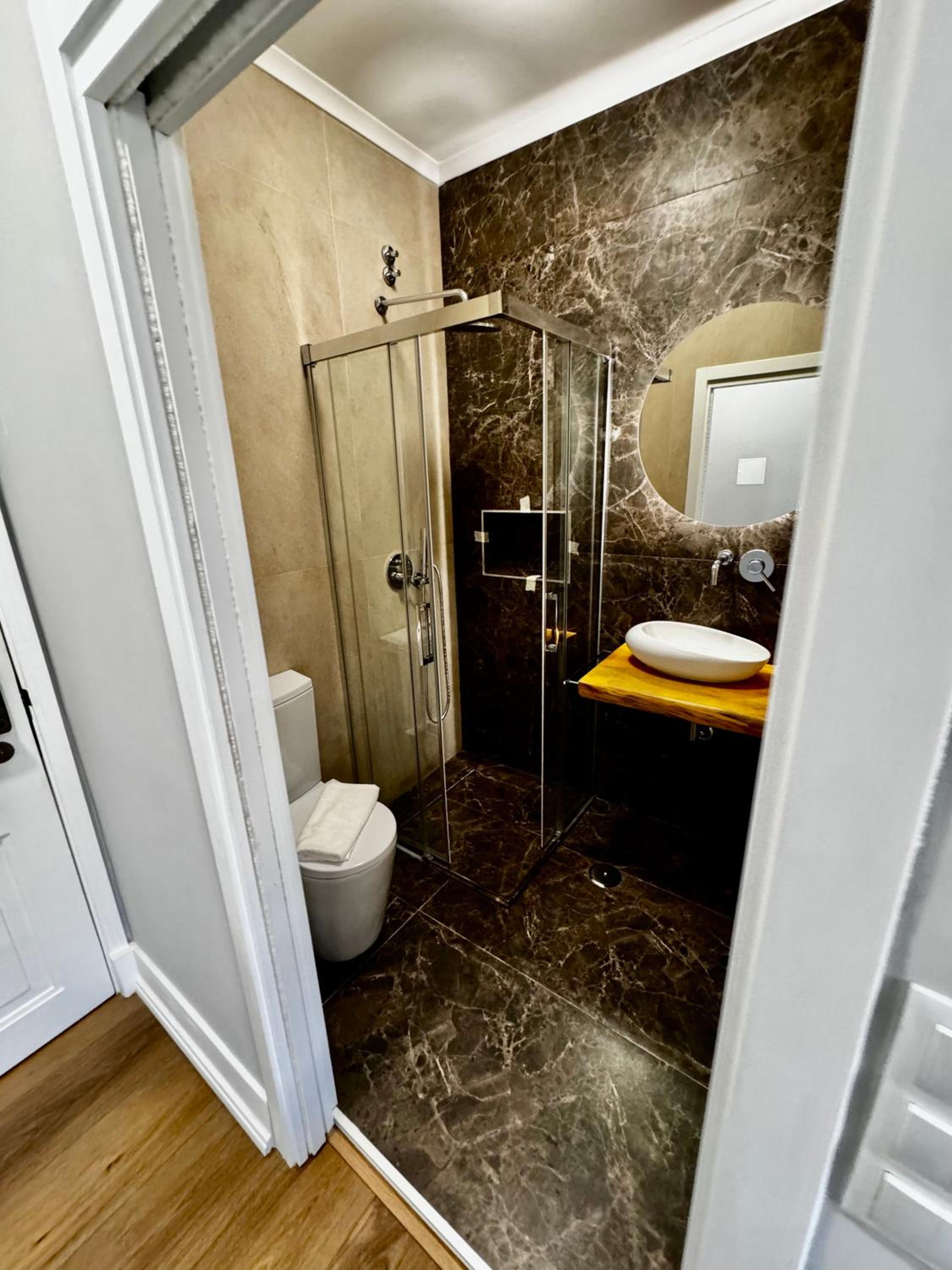 Double Room with Private Bathroom photo 2
