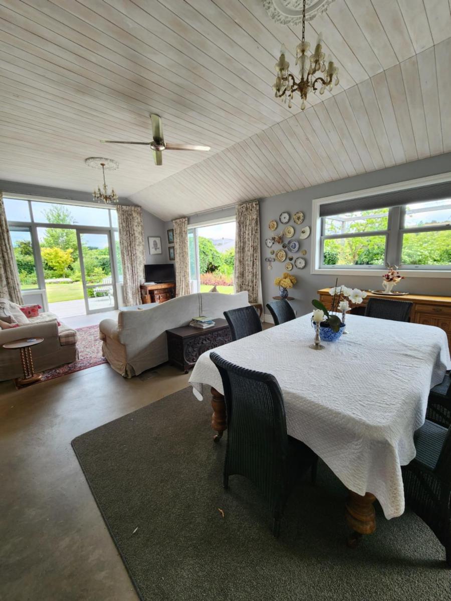 Three-Bedroom Villa photo 1