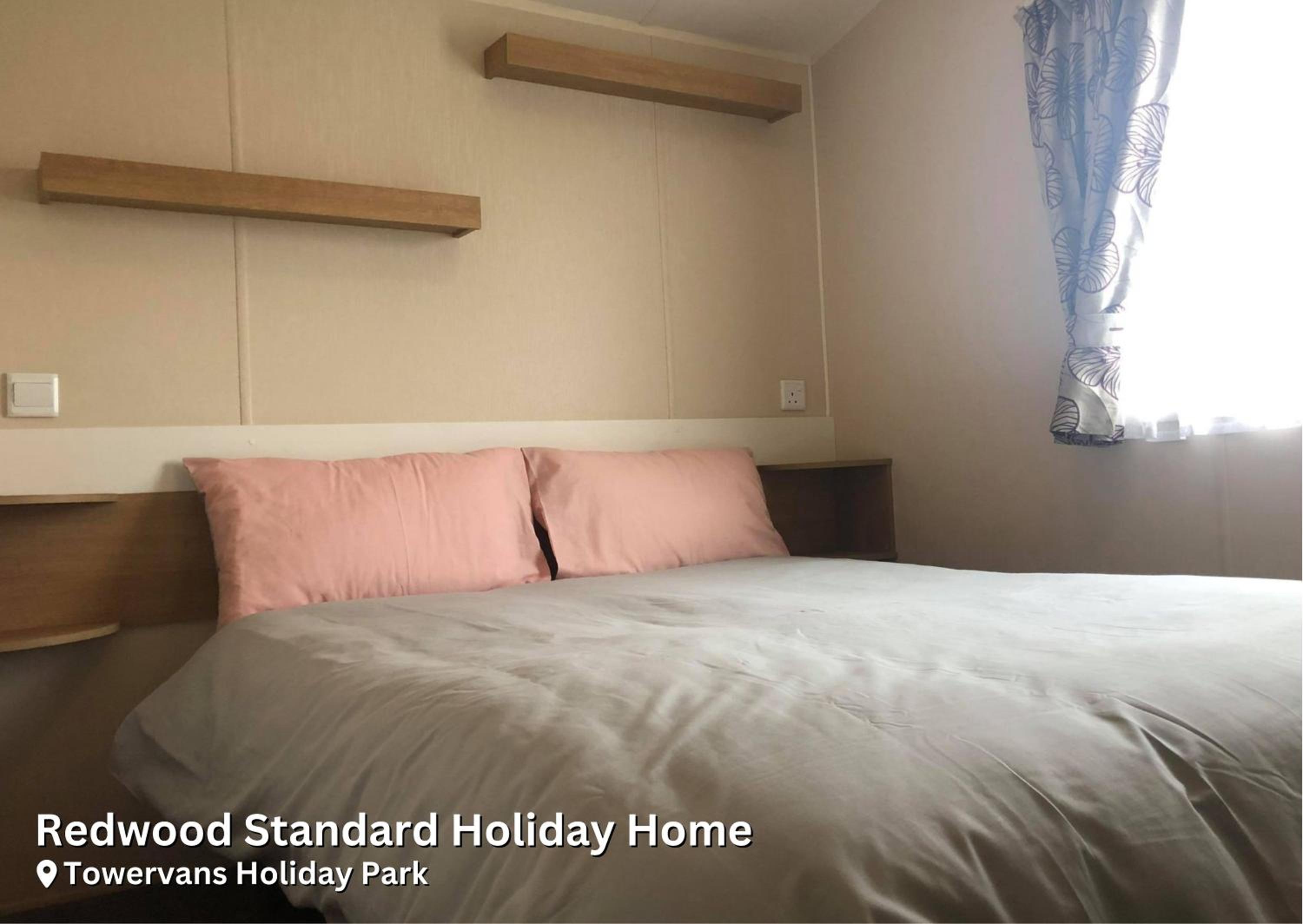 Three-Bedroom House photo 1