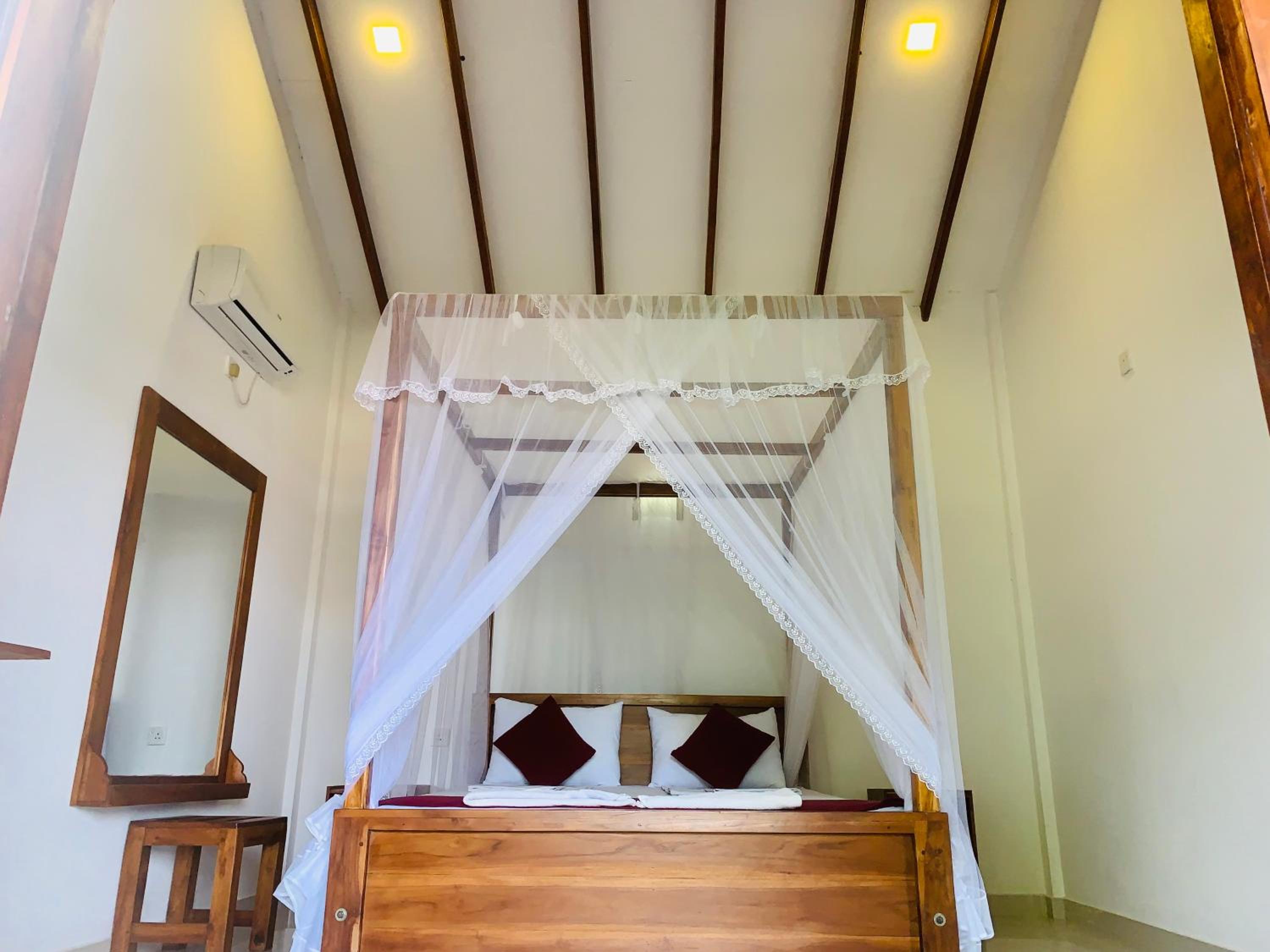 Deluxe Double Room With Balcony photo 2