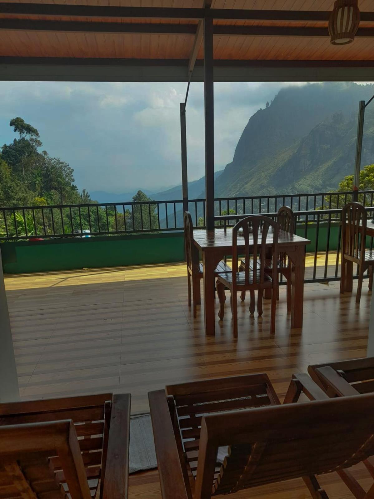 Double Room with Ella Rock View - Top Floor photo 2