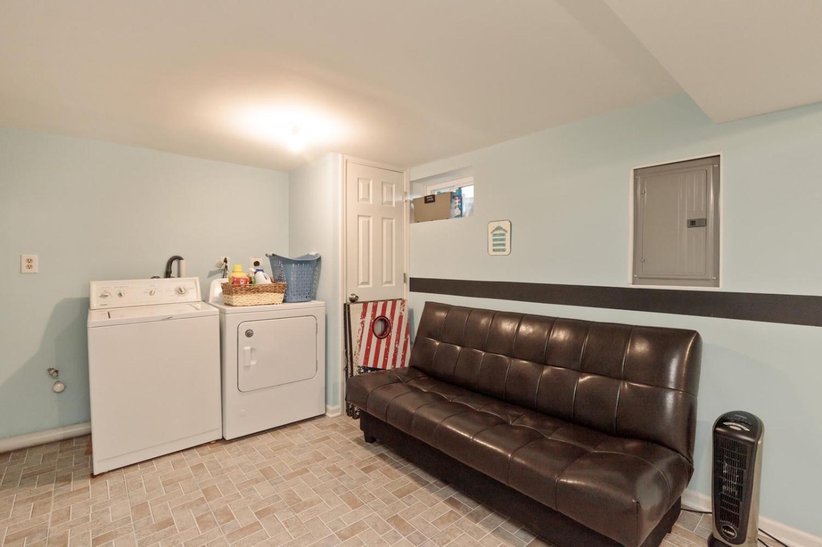 Four-Bedroom House photo 3