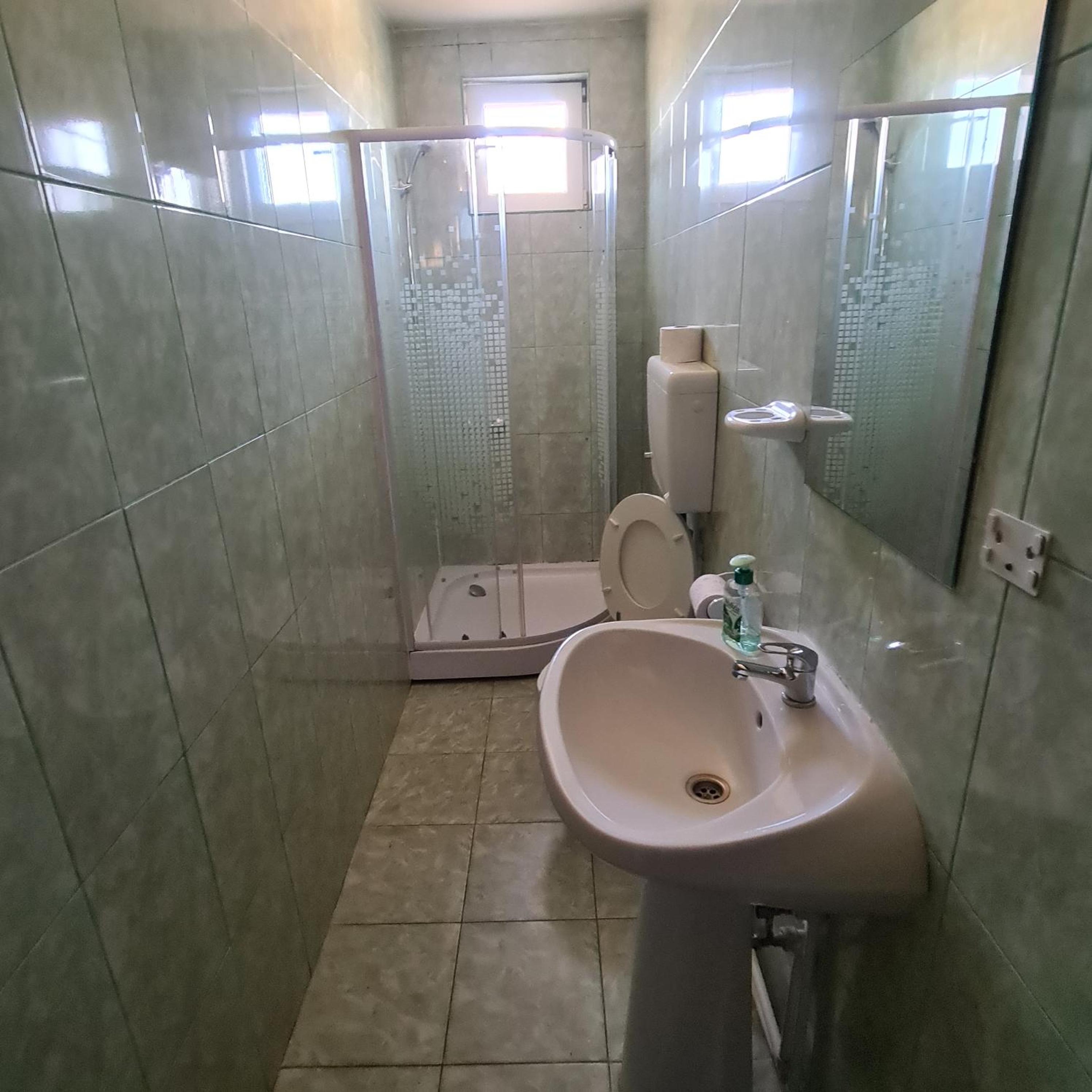 Triple Room with Private Bathroom - Photo 3