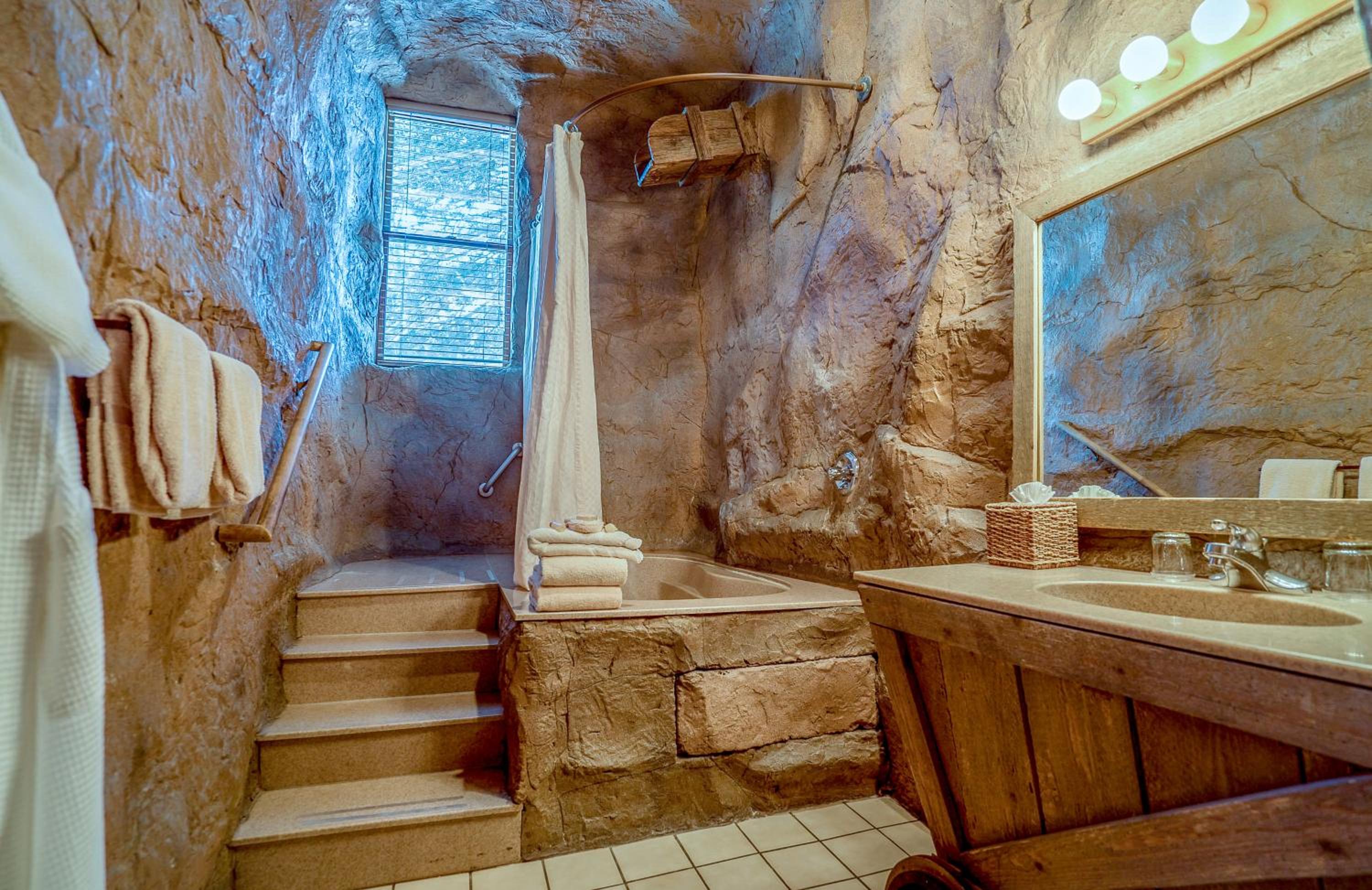 Deluxe Double Room with Castle View - Photo 2