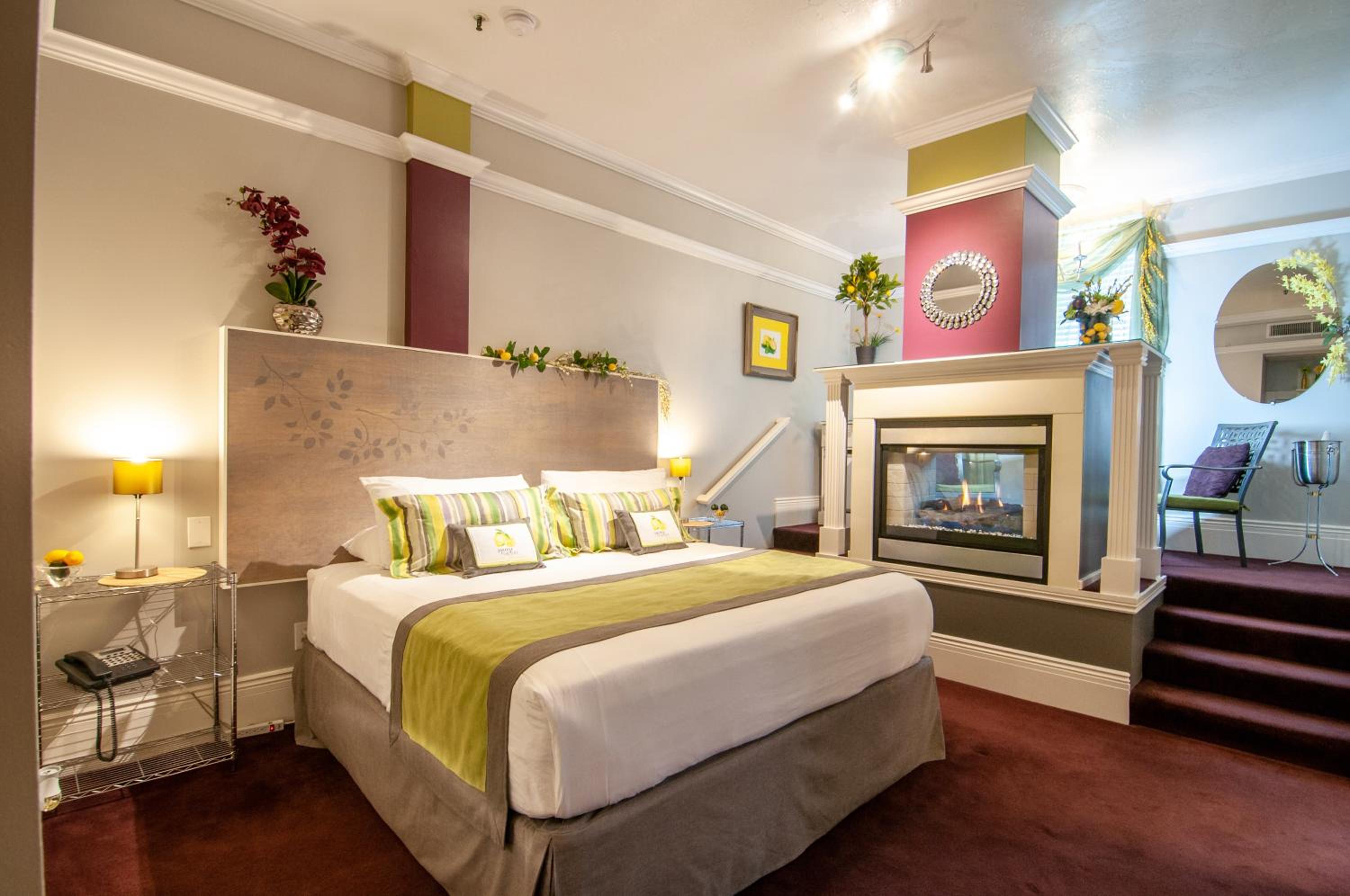 Deluxe Double Room with Sea View - Photo 1