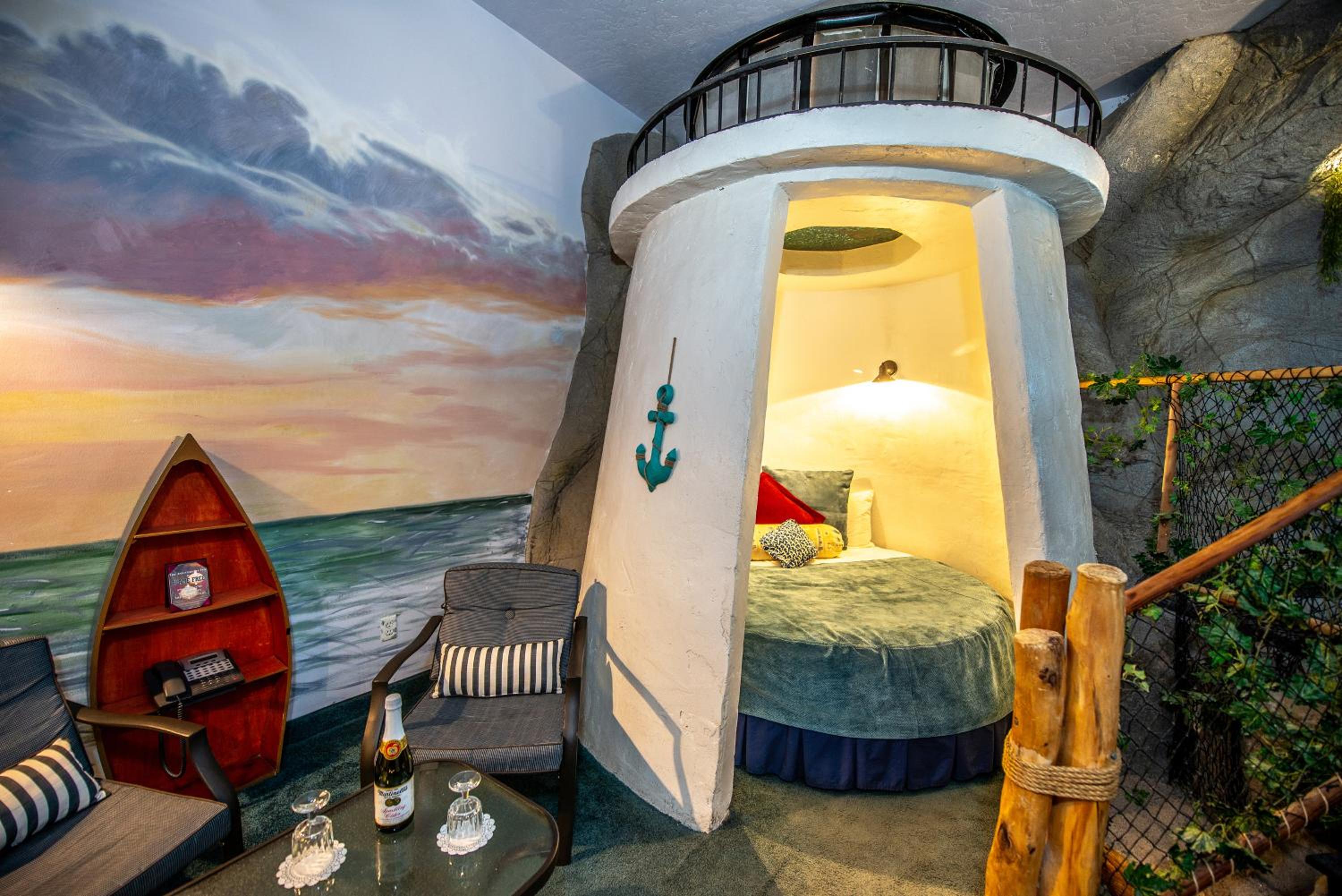 Deluxe King Room - Photo 1