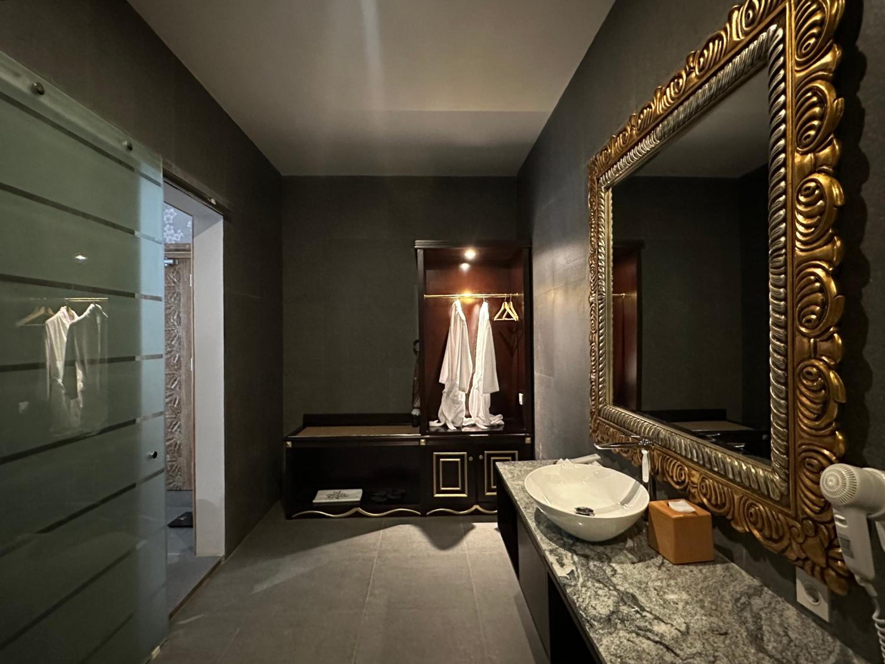 Junior Suite - Photo 7