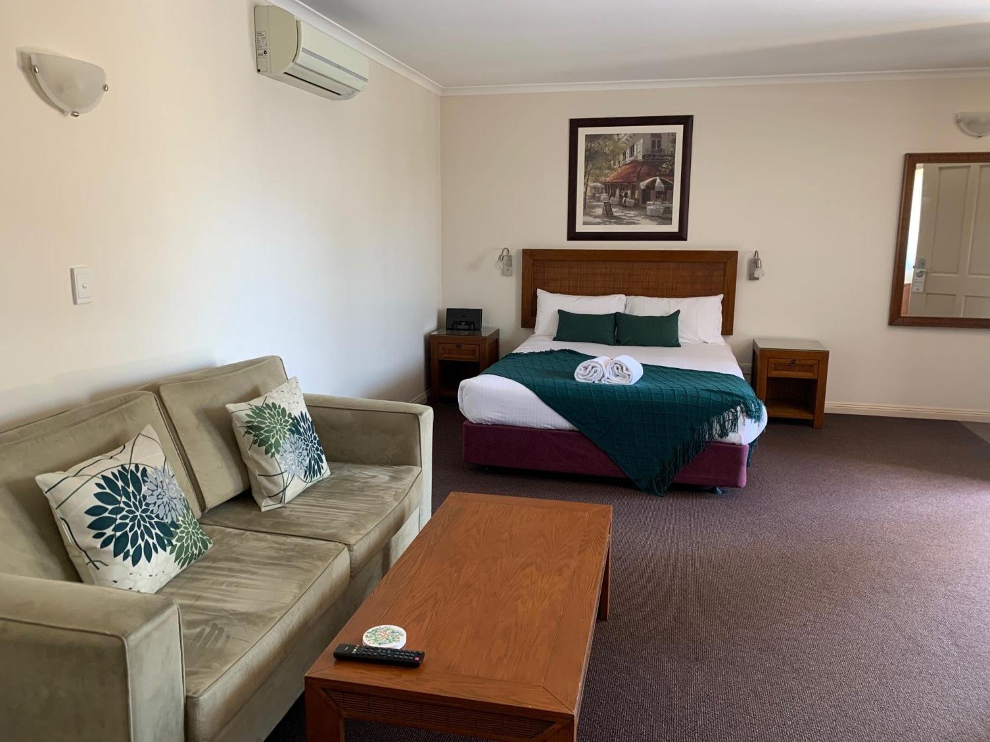 Deluxe Queen Room photo 2