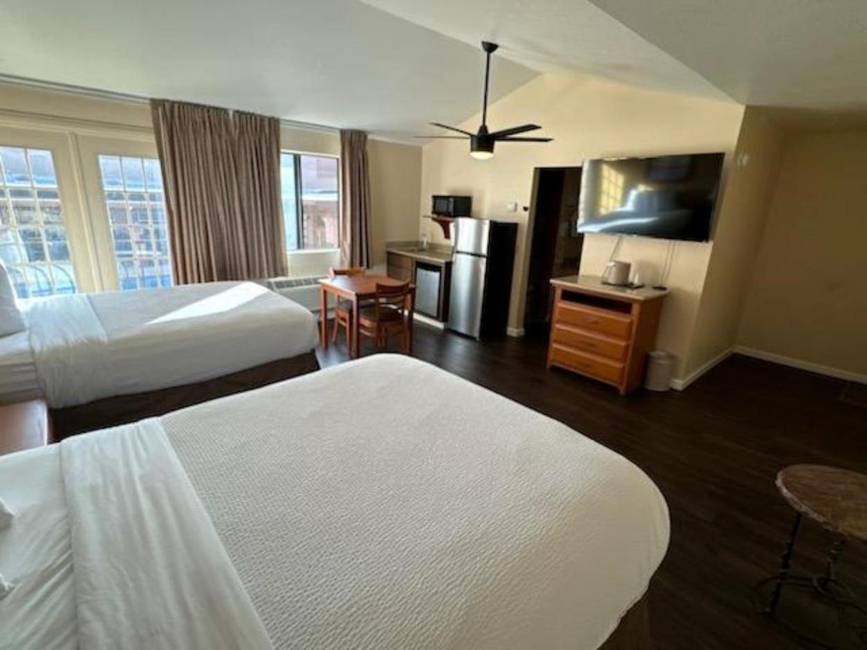 Double Room - Photo 2