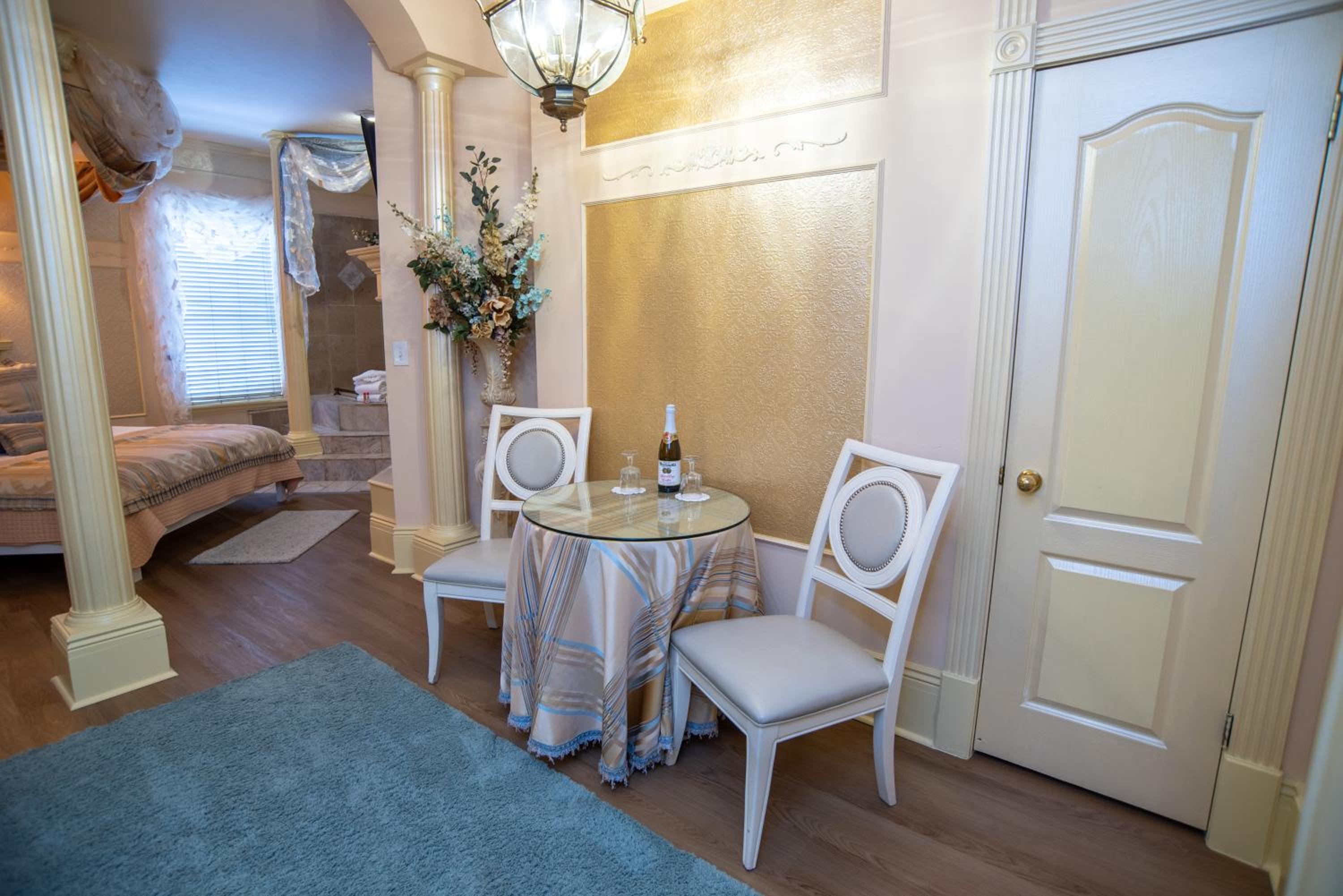 Double Room with Patio - Photo 4