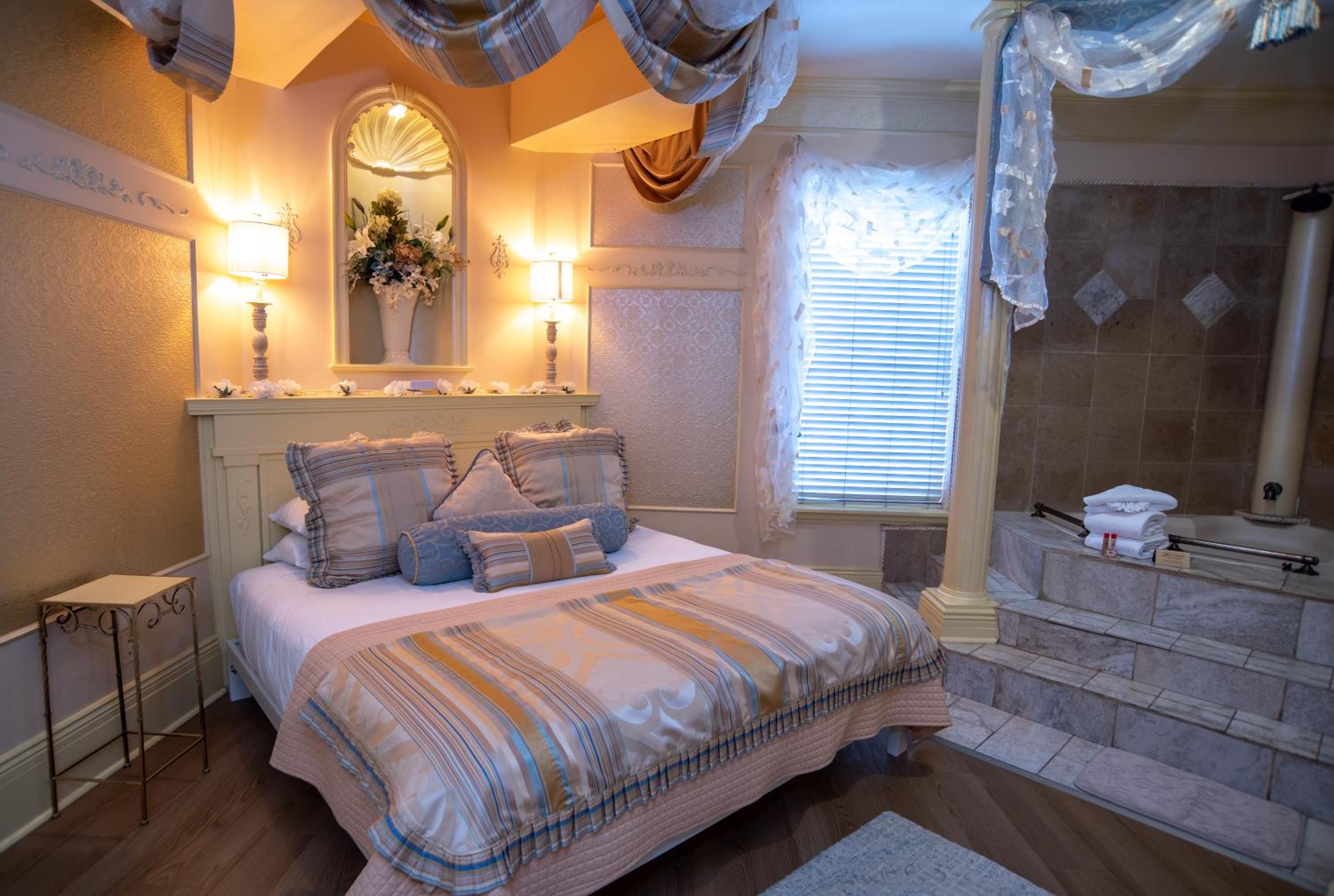 Double Room with Patio - Photo 2