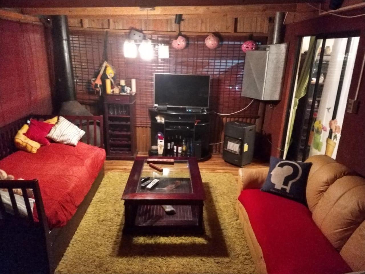 Five-Bedroom House photo 1