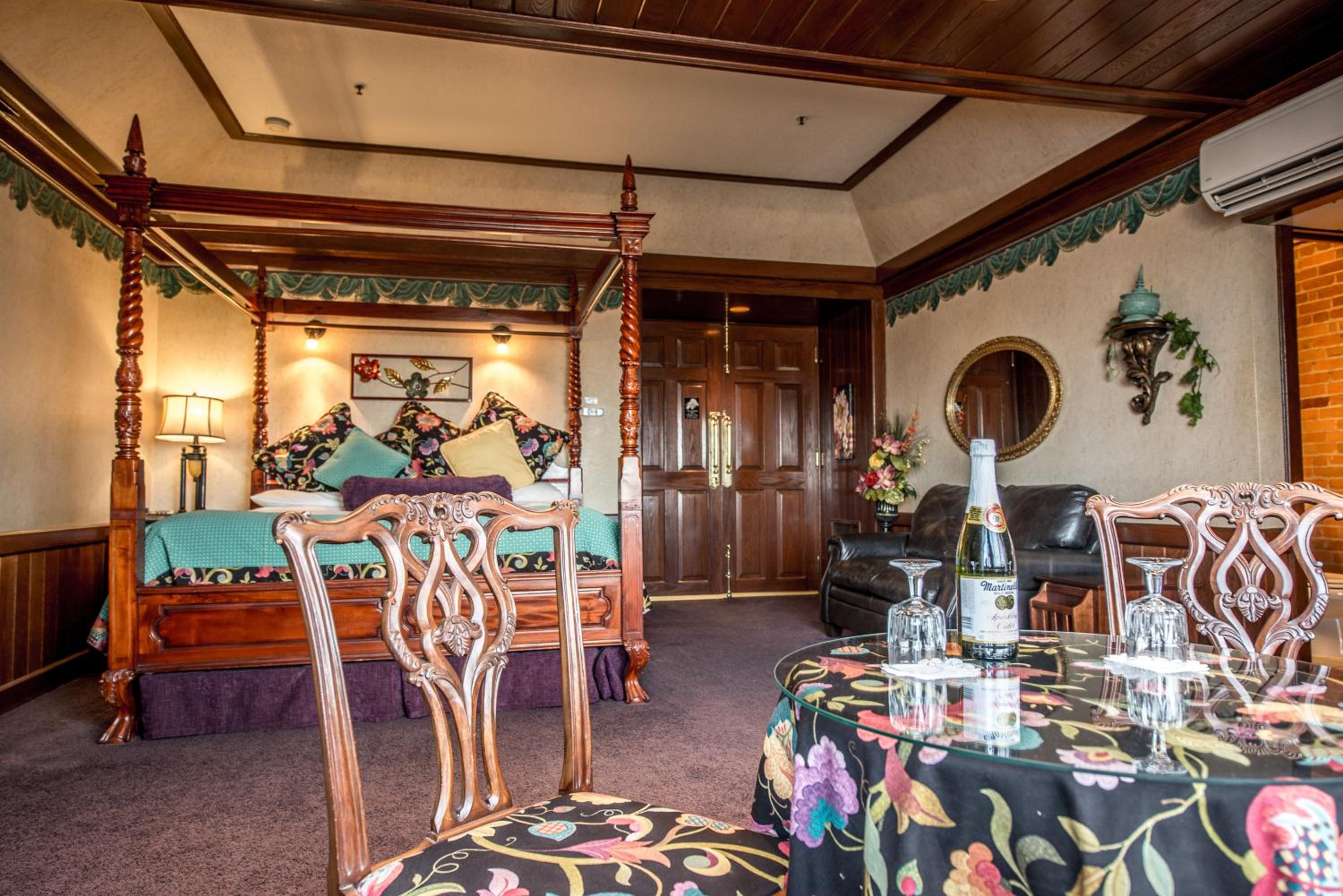 Superior King Room - Photo 4