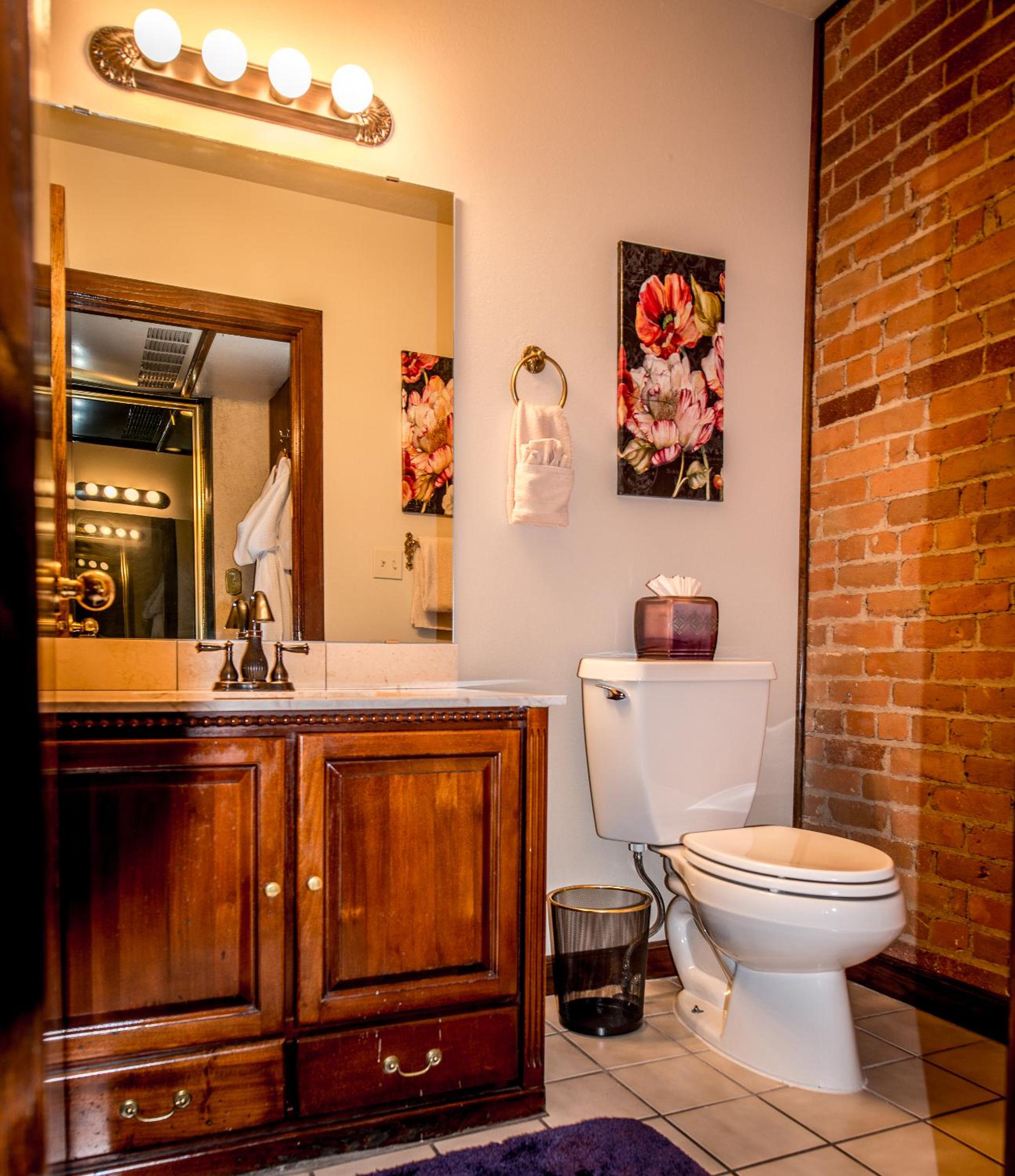 Superior King Room - Photo 2