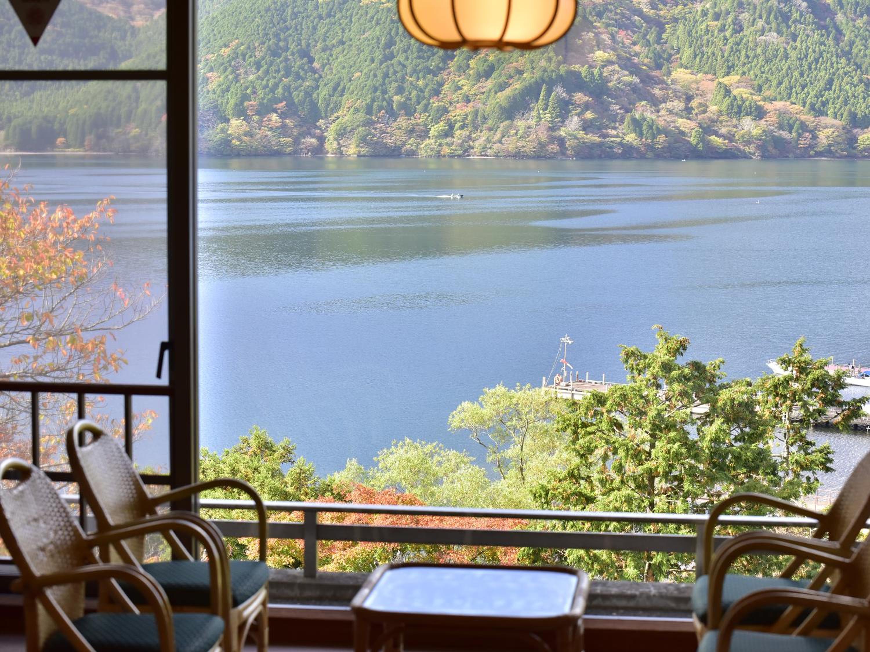 Japanese Style Room with Mt. Fuji & Lake View