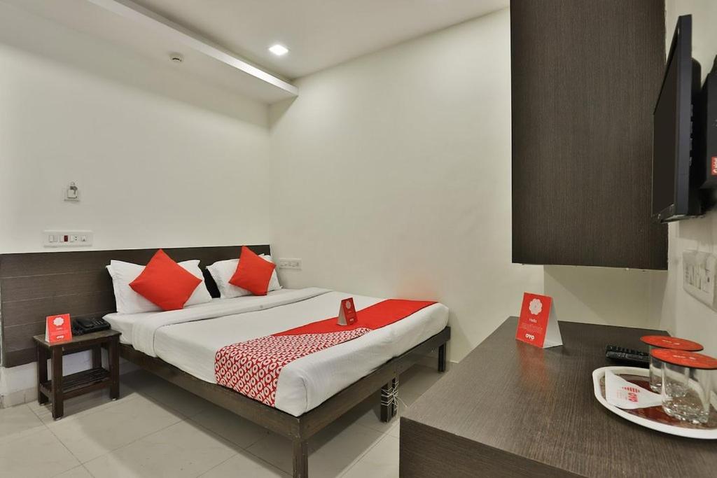 Deluxe Suite - Photo 6