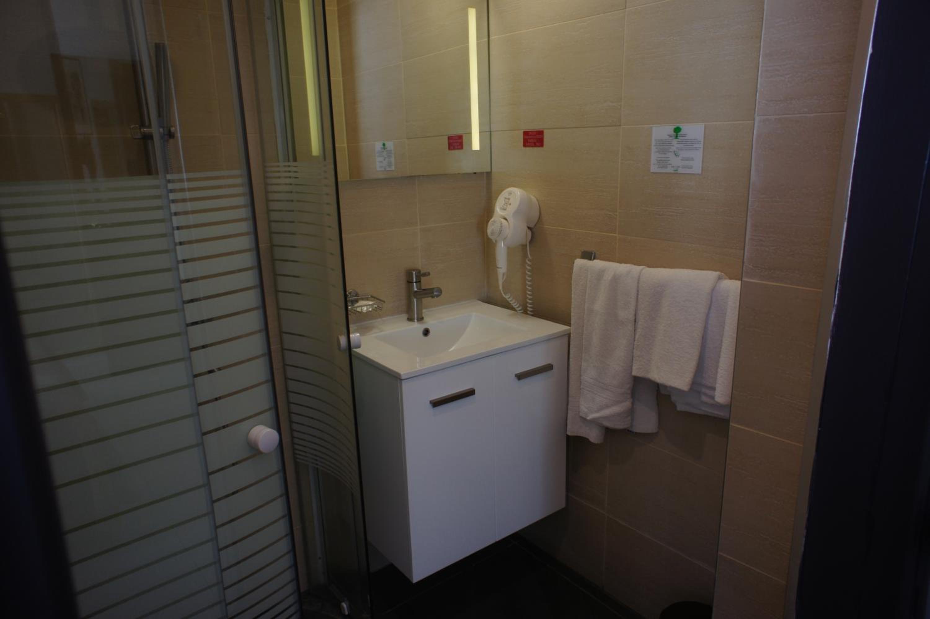 Standard Double Room - Photo 1