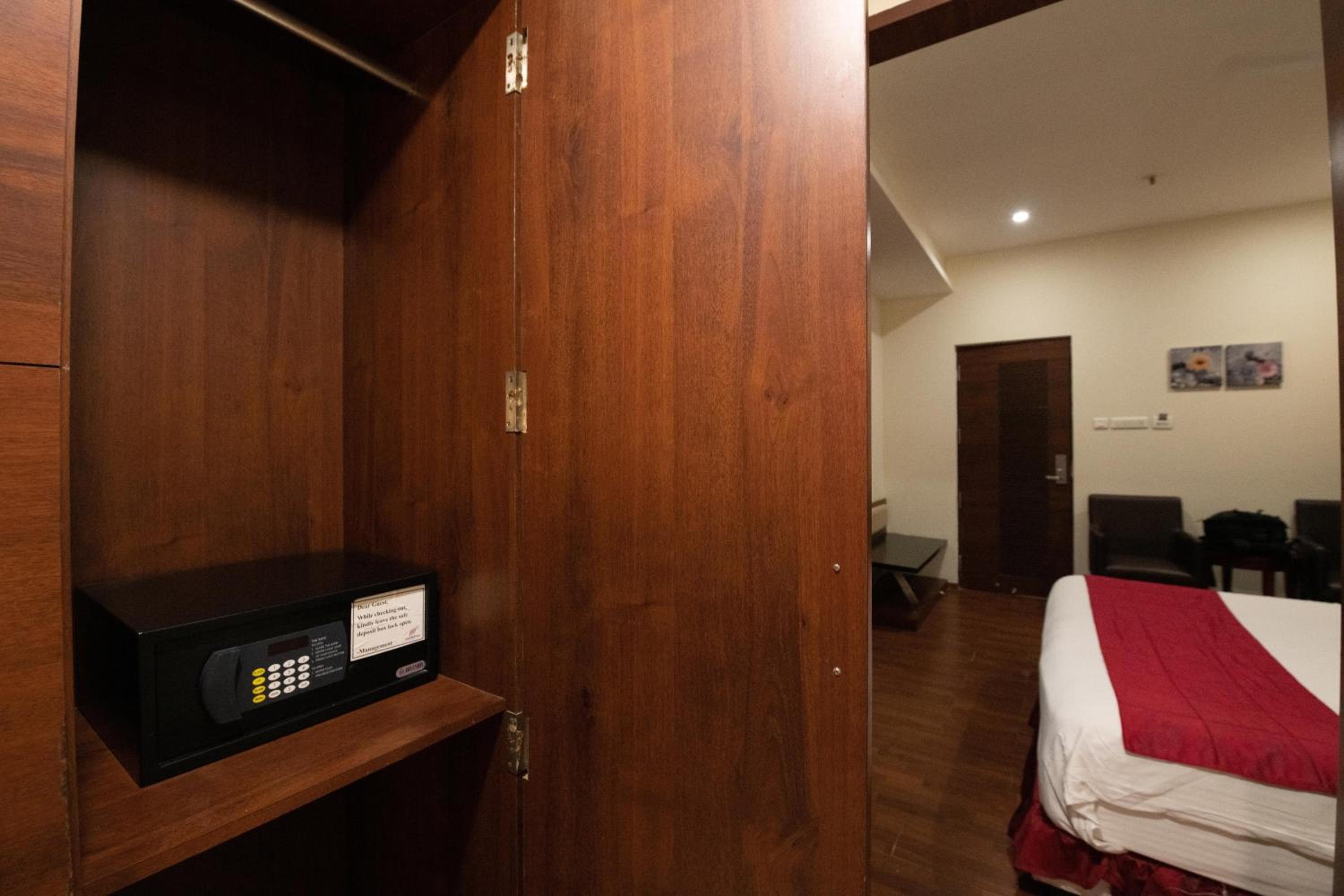 Family Suite - Photo 8