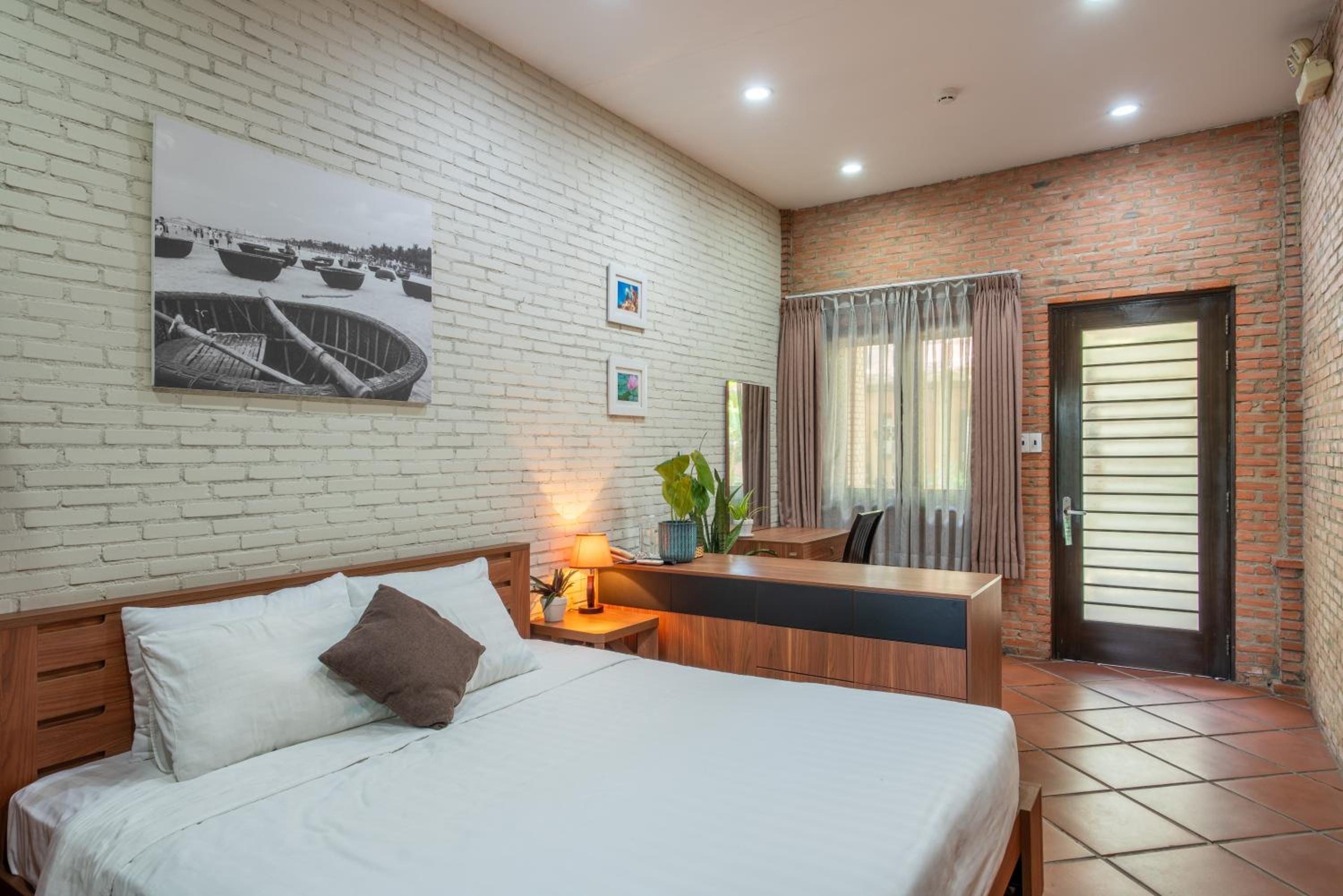Double Room with Garden View - Photo 1